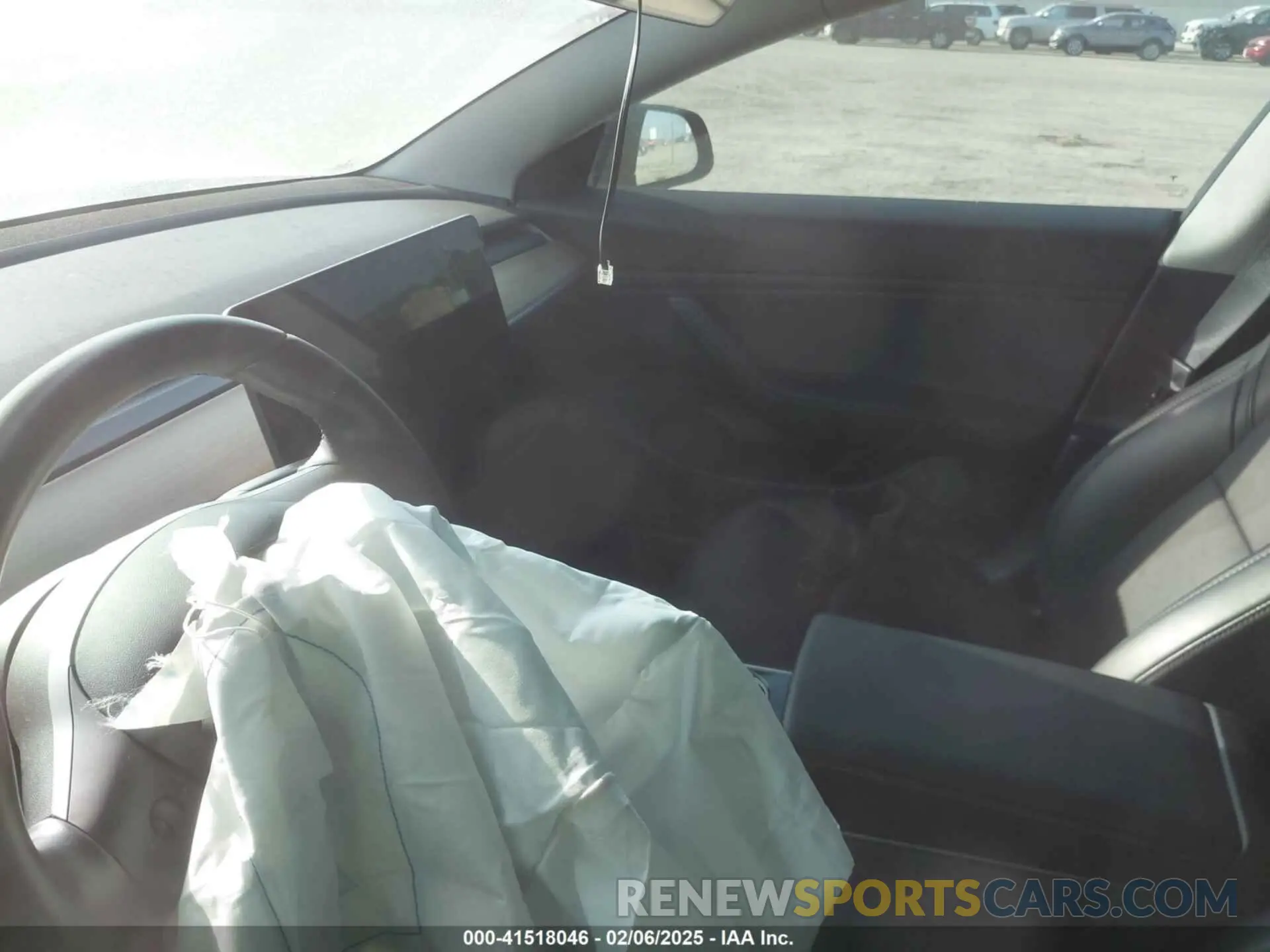 7 Photograph of a damaged car 5YJ3E1EBXKF384209 TESLA MODEL 3 2019