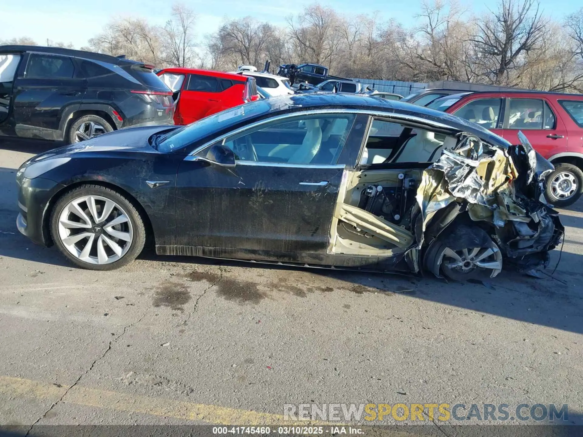15 Photograph of a damaged car 5YJ3E1EBXKF392147 TESLA MODEL 3 2019