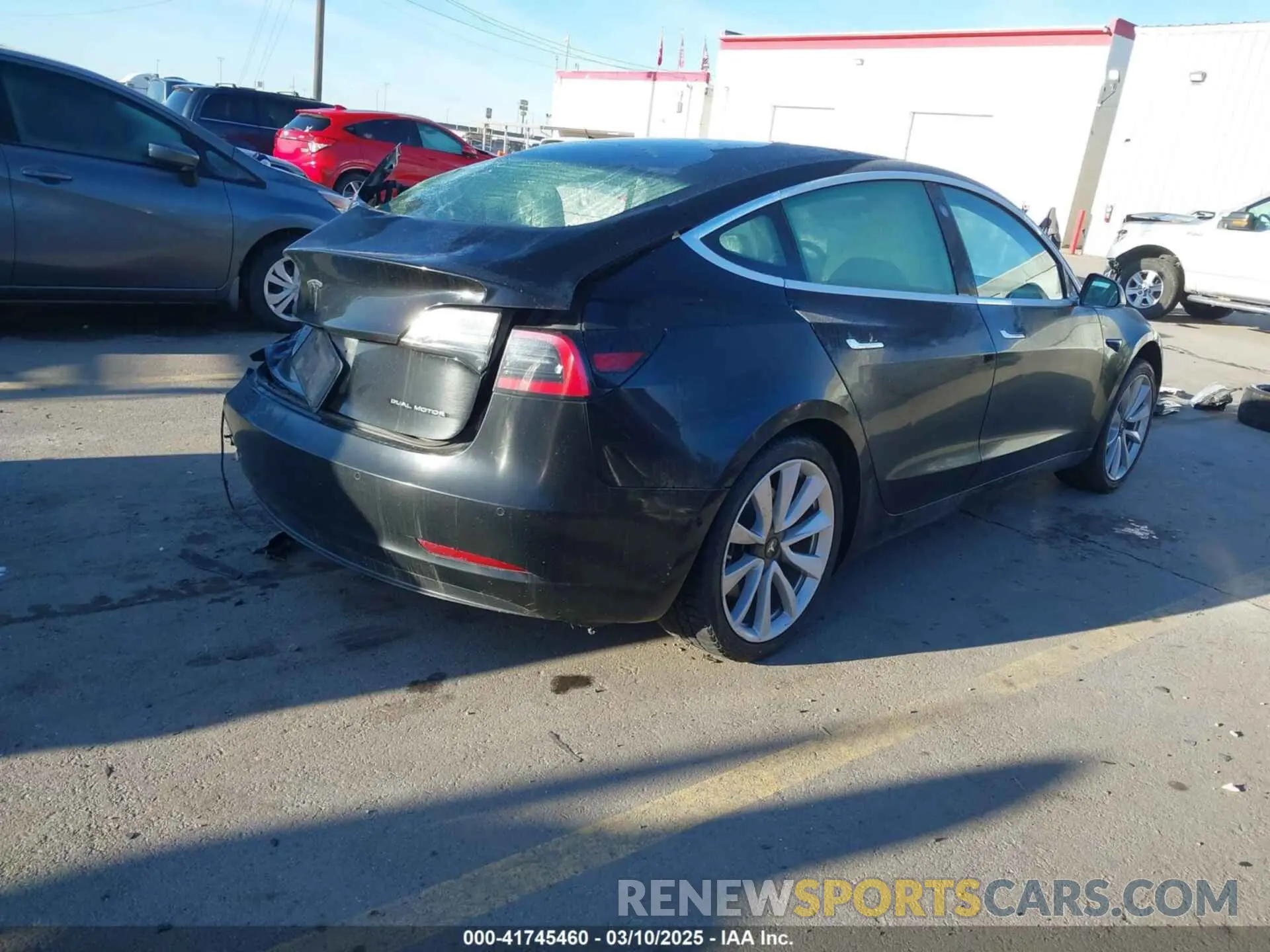 4 Photograph of a damaged car 5YJ3E1EBXKF392147 TESLA MODEL 3 2019