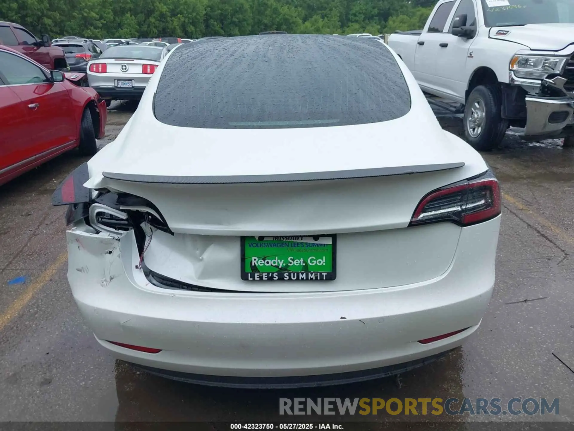 15 Photograph of a damaged car 5YJ3E1EBXKF393427 TESLA MODEL 3 2019