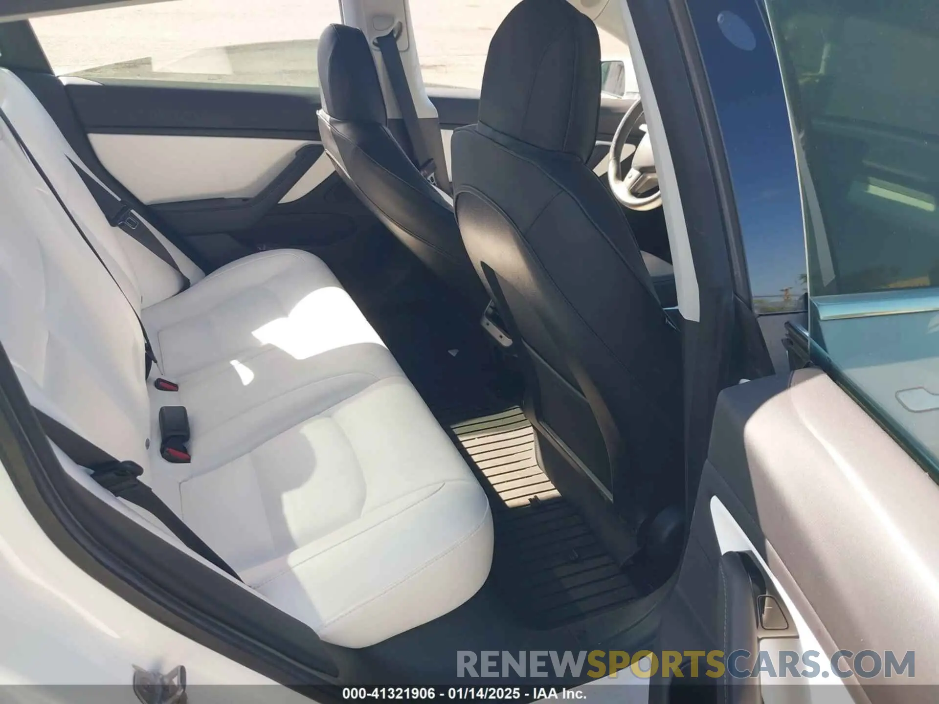 8 Photograph of a damaged car 5YJ3E1EBXKF413806 TESLA MODEL 3 2019