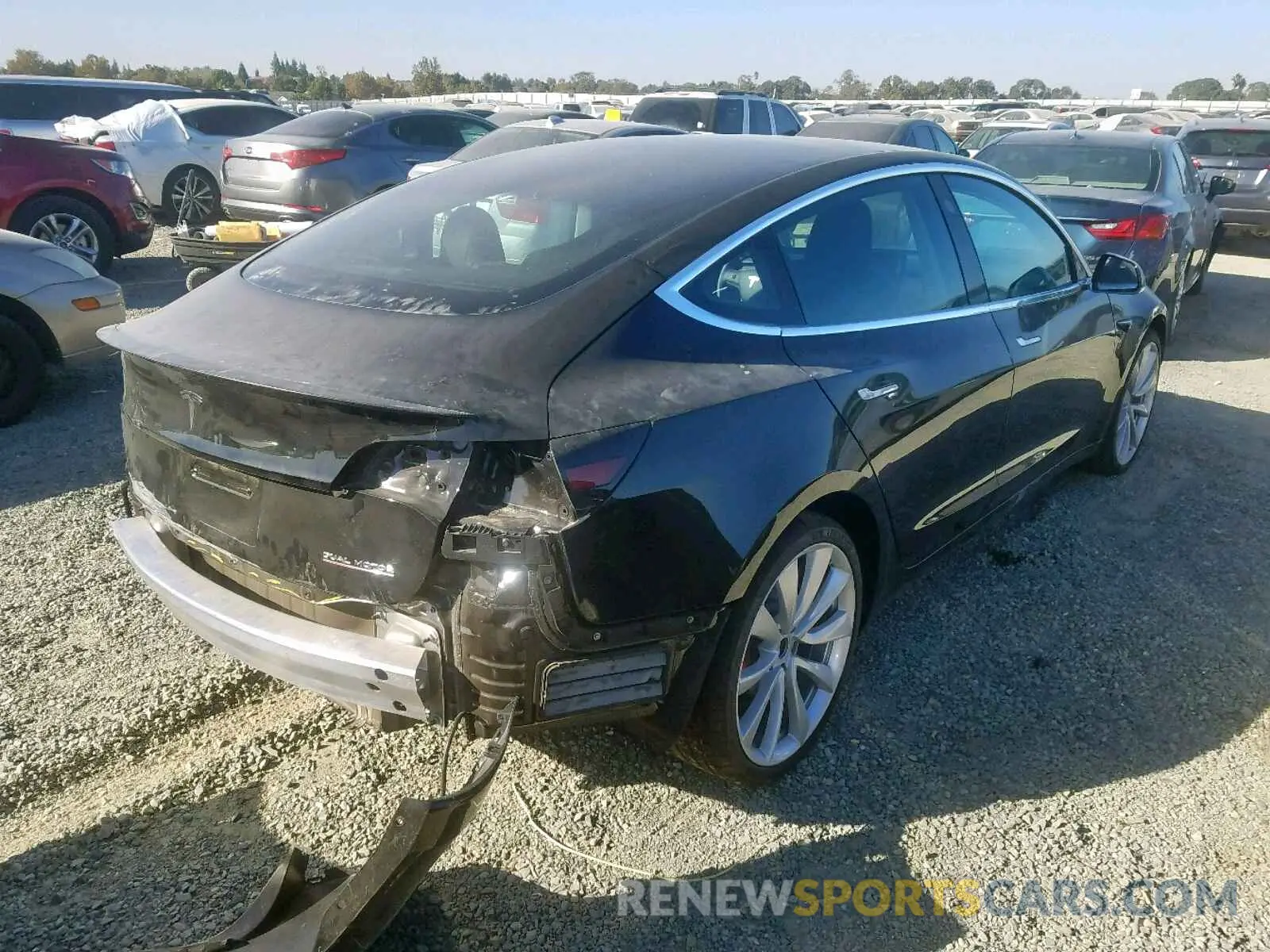 4 Photograph of a damaged car 5YJ3E1EBXKF425647 TESLA MODEL 3 2019