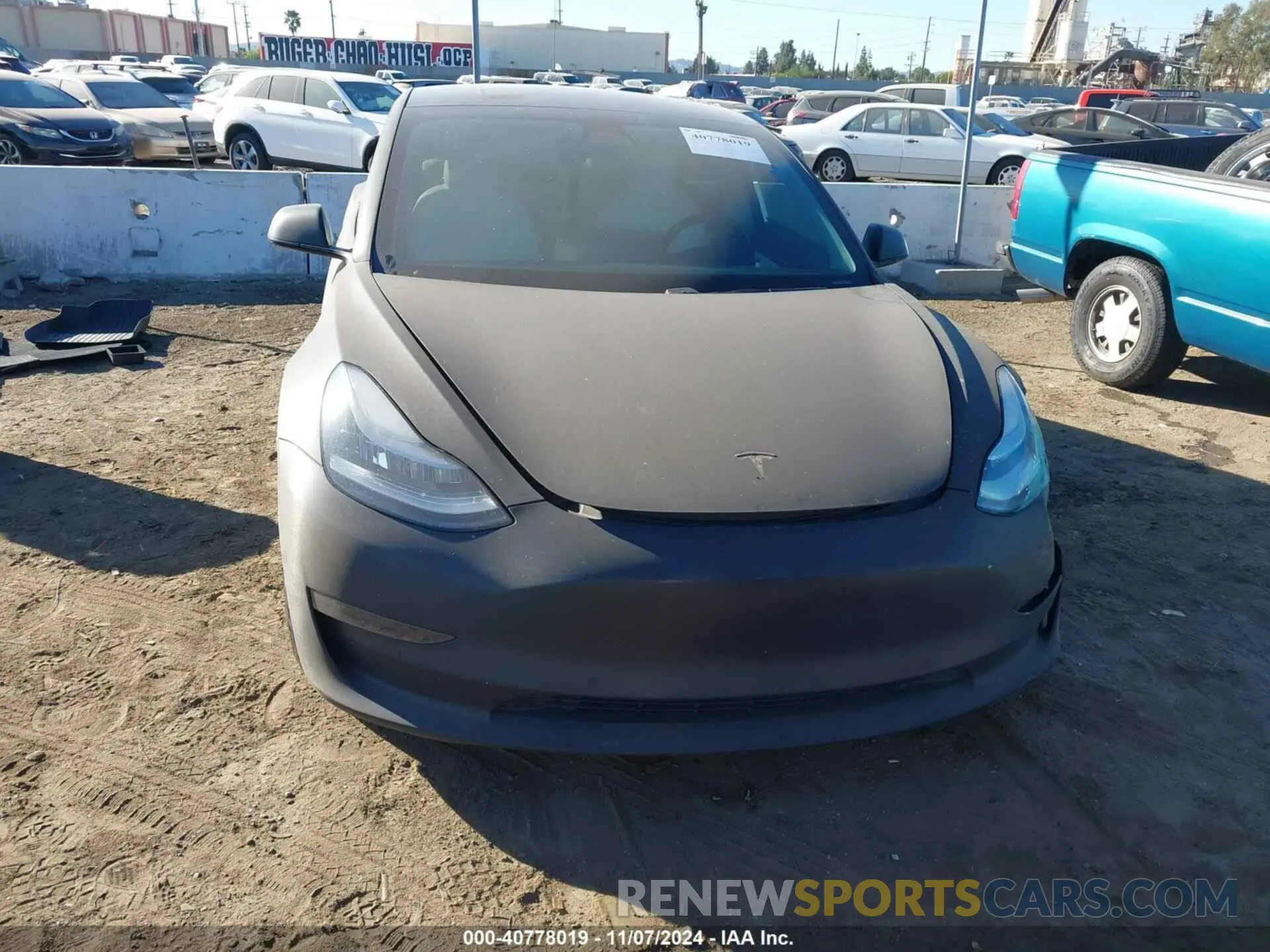 11 Фотография поврежденного автомобиля 5YJ3E1EBXKF476968 TESLA MODEL 3 2019