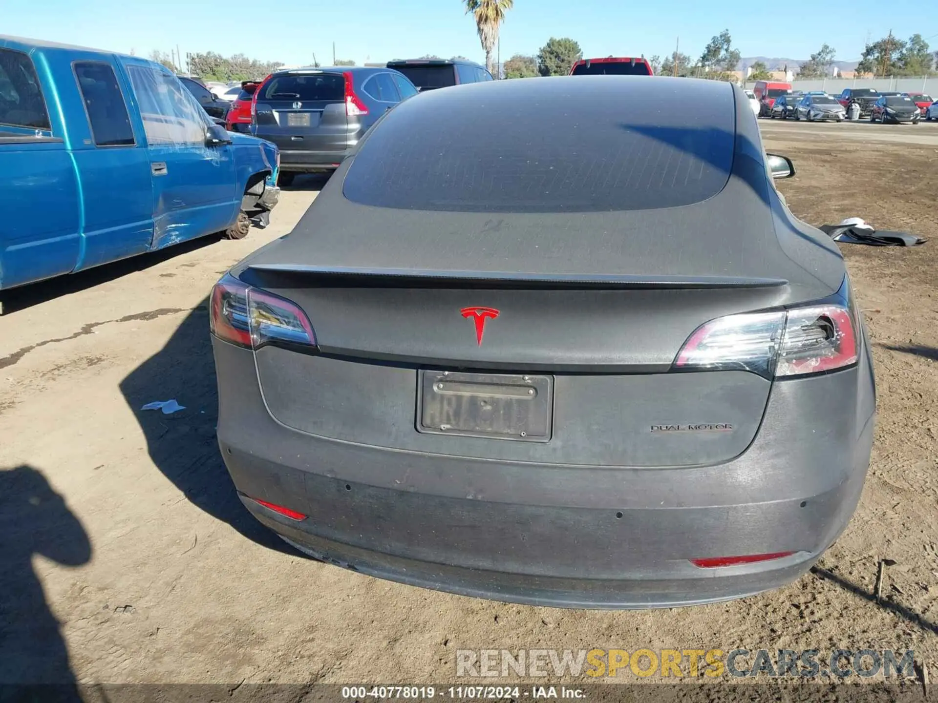 15 Фотография поврежденного автомобиля 5YJ3E1EBXKF476968 TESLA MODEL 3 2019