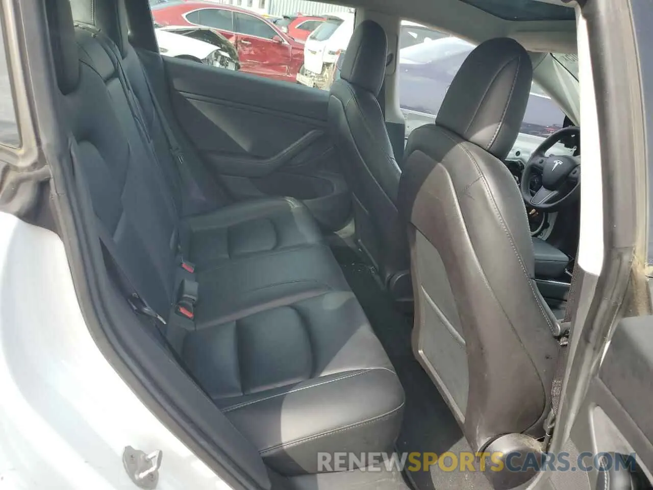 10 Photograph of a damaged car 5YJ3E1EBXKF487064 TESLA MODEL 3 2019