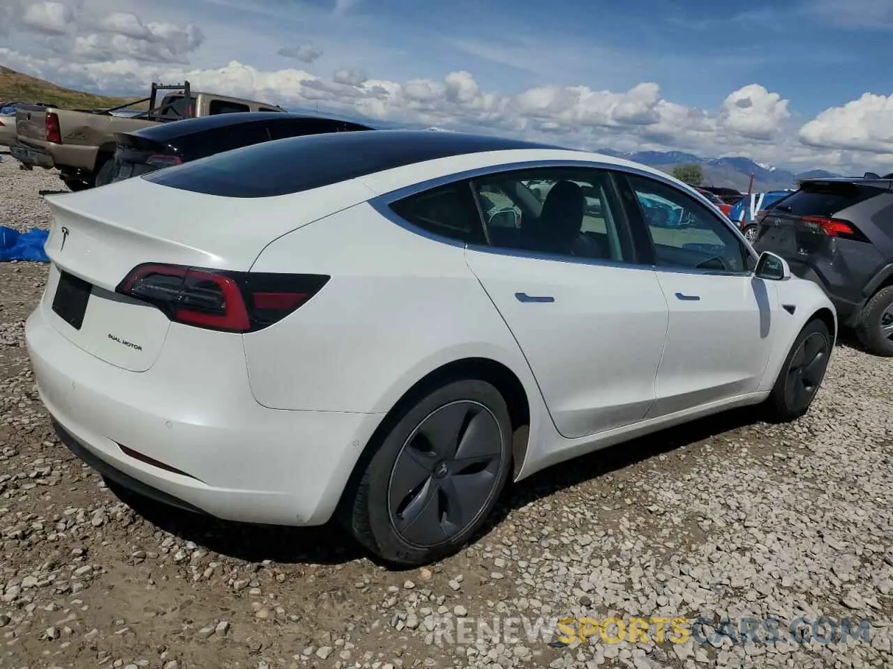 3 Фотография поврежденного автомобиля 5YJ3E1EBXKF494161 TESLA MODEL 3 2019