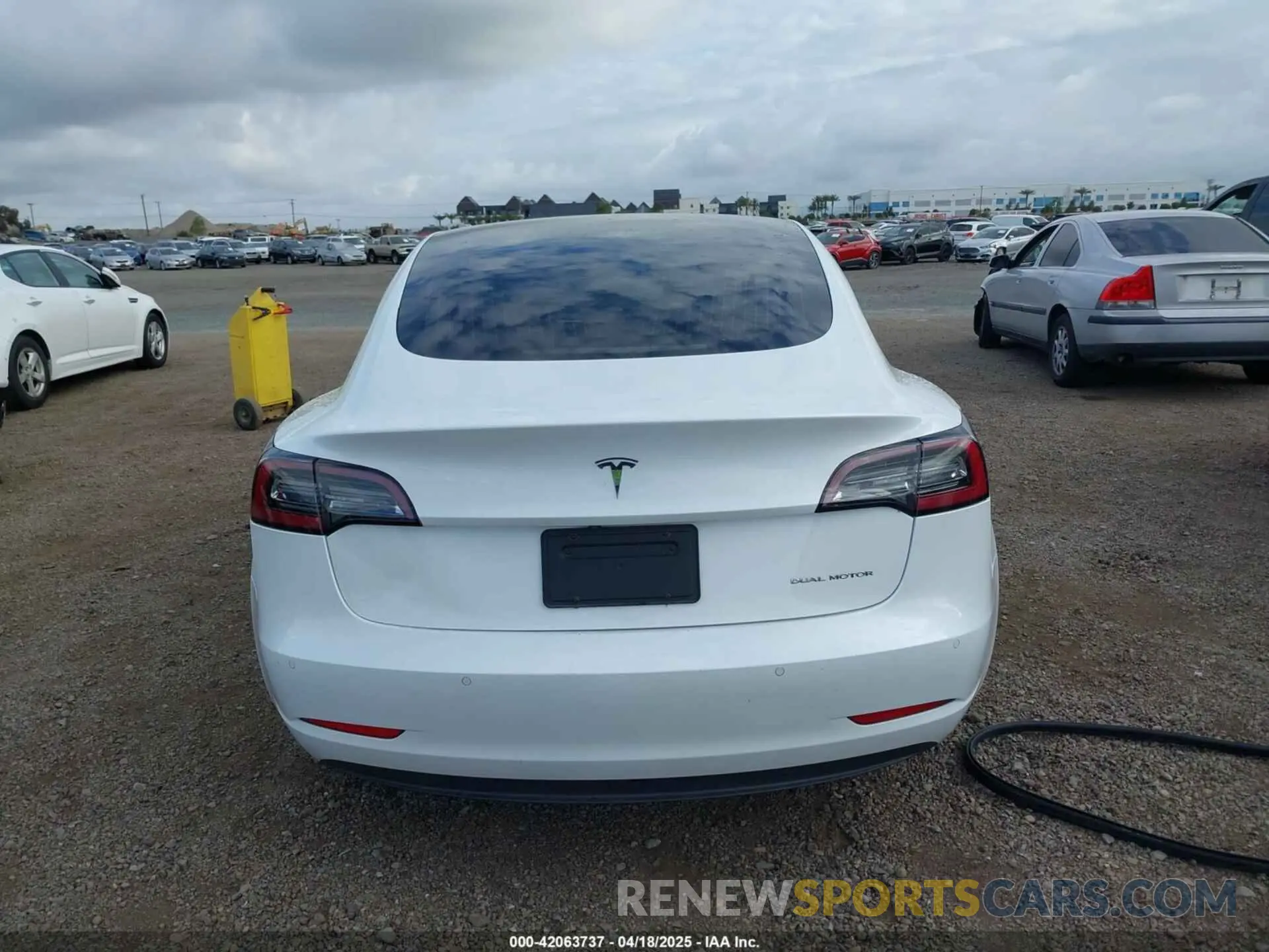 17 Фотография поврежденного автомобиля 5YJ3E1EBXKF512710 TESLA MODEL 3 2019