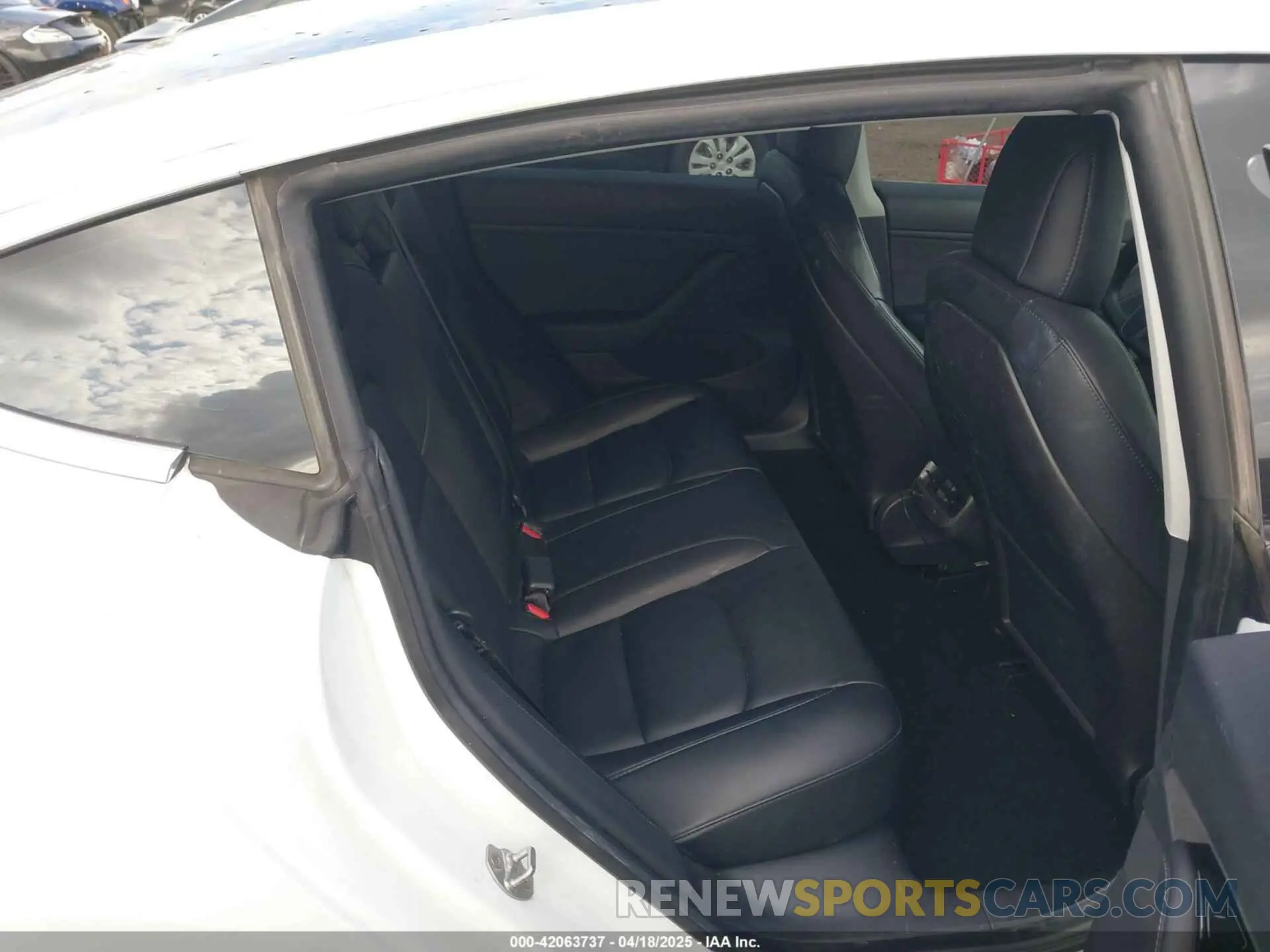 8 Фотография поврежденного автомобиля 5YJ3E1EBXKF512710 TESLA MODEL 3 2019
