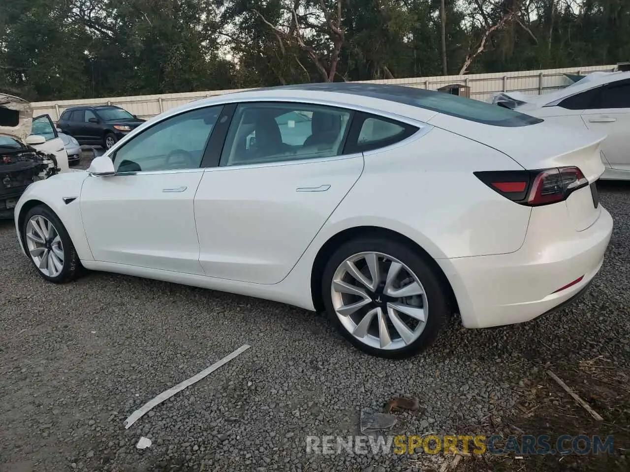 2 Photograph of a damaged car 5YJ3E1EA0LF476714 TESLA MODEL 3 2020