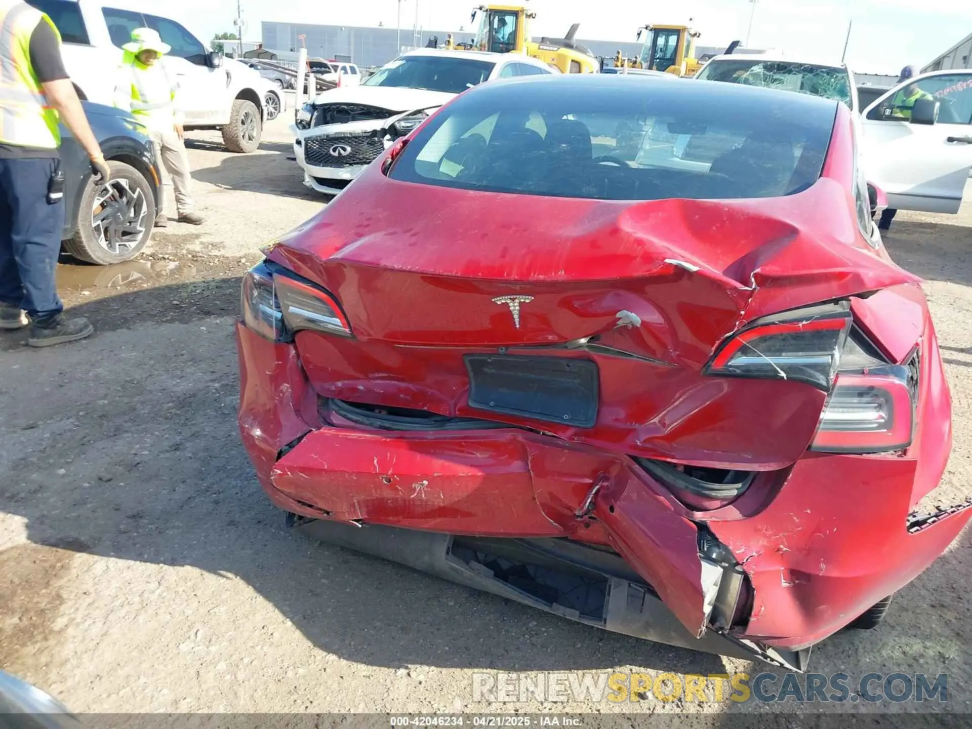 15 Photograph of a damaged car 5YJ3E1EA0LF611657 TESLA MODEL 3 2020