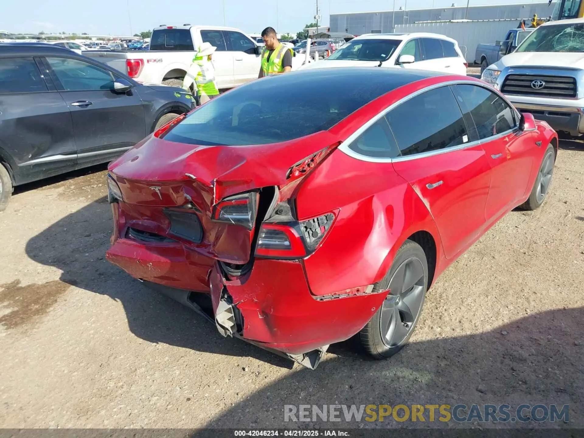 4 Photograph of a damaged car 5YJ3E1EA0LF611657 TESLA MODEL 3 2020