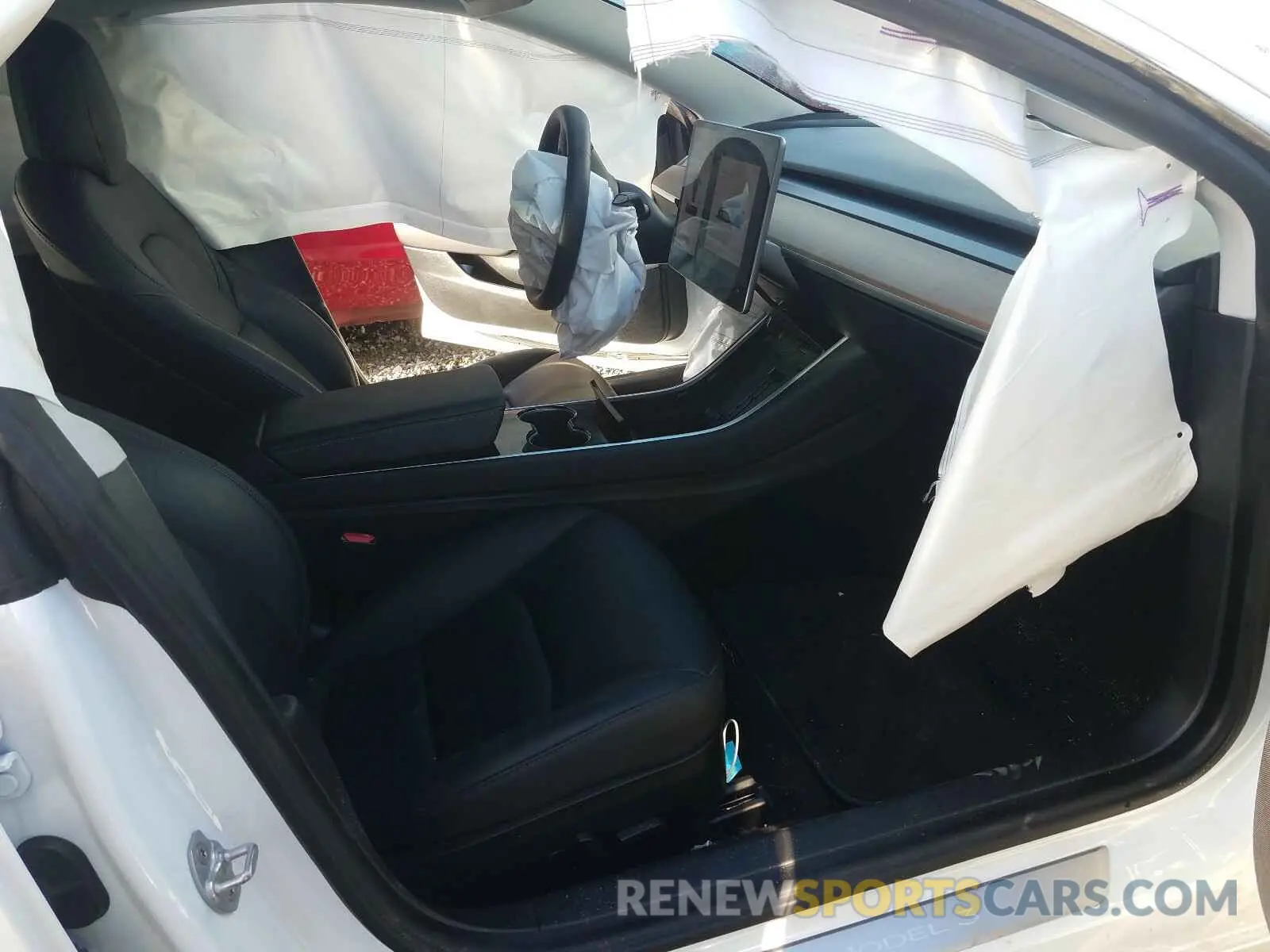 5 Photograph of a damaged car 5YJ3E1EA0LF626983 TESLA MODEL 3 2020