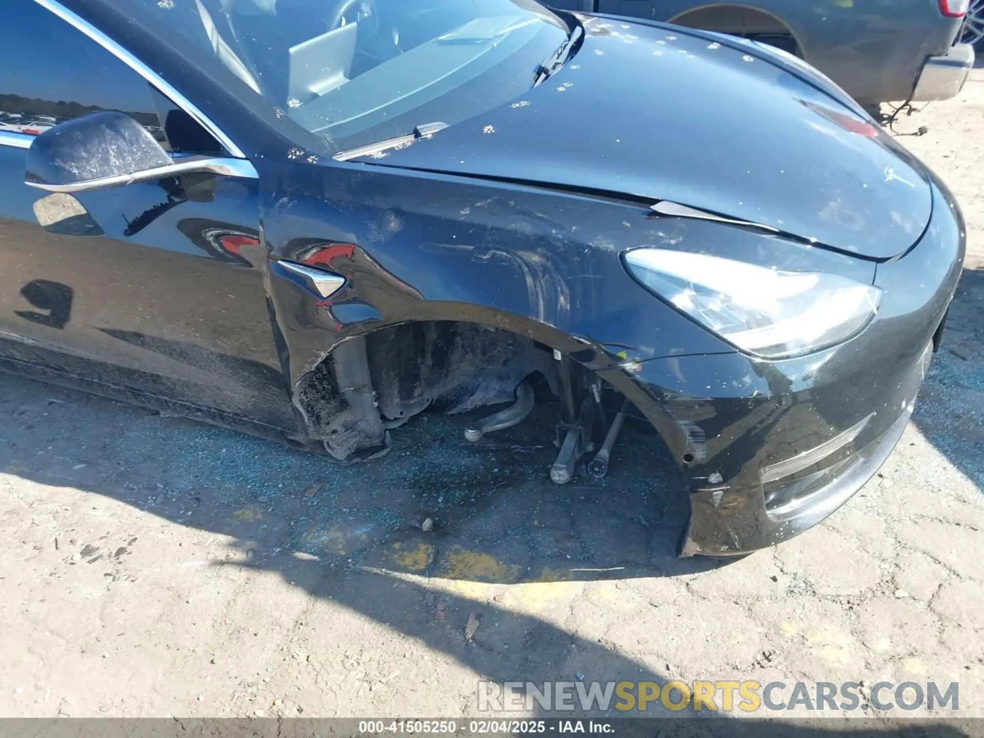 6 Photograph of a damaged car 5YJ3E1EA0LF660759 TESLA MODEL 3 2020