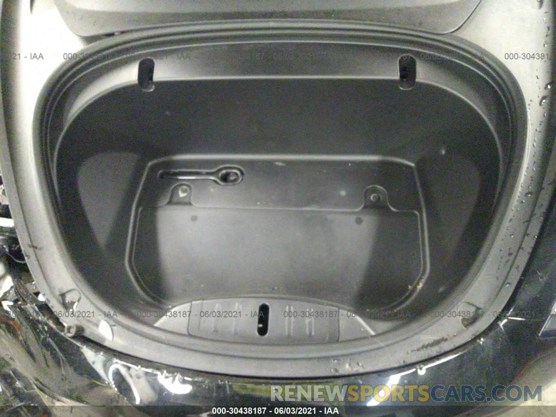 10 Photograph of a damaged car 5YJ3E1EA0LF670112 TESLA MODEL 3 2020