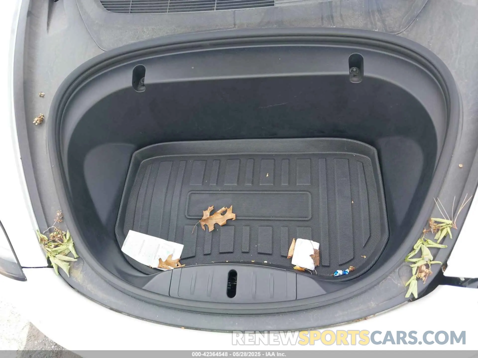 10 Photograph of a damaged car 5YJ3E1EA0LF747089 TESLA MODEL 3 2020