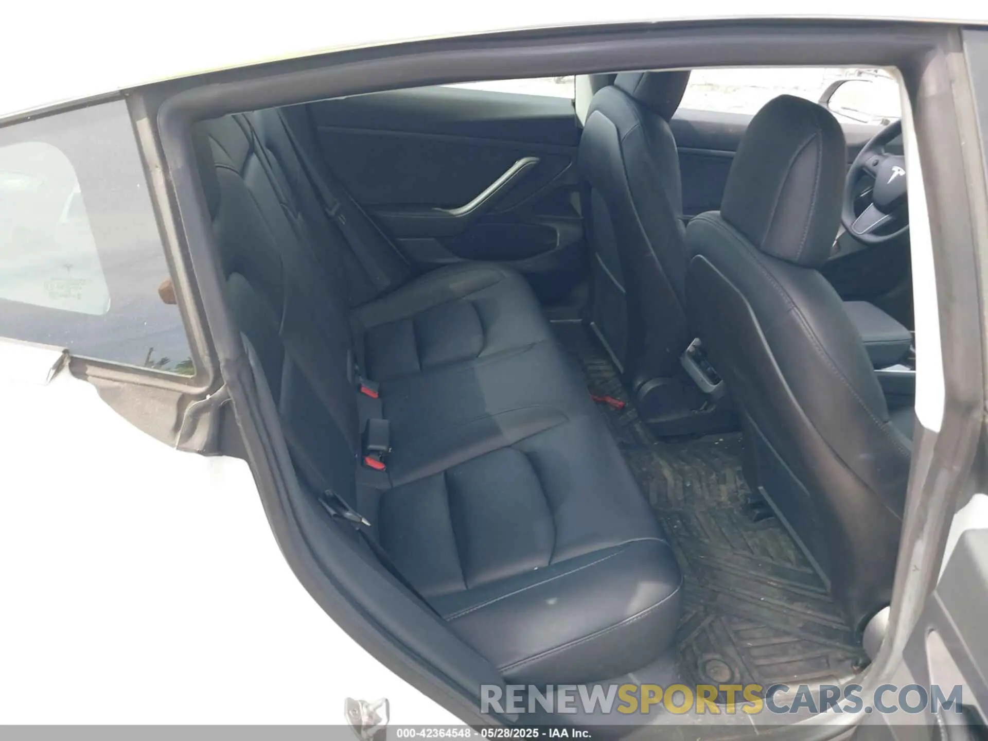 8 Photograph of a damaged car 5YJ3E1EA0LF747089 TESLA MODEL 3 2020