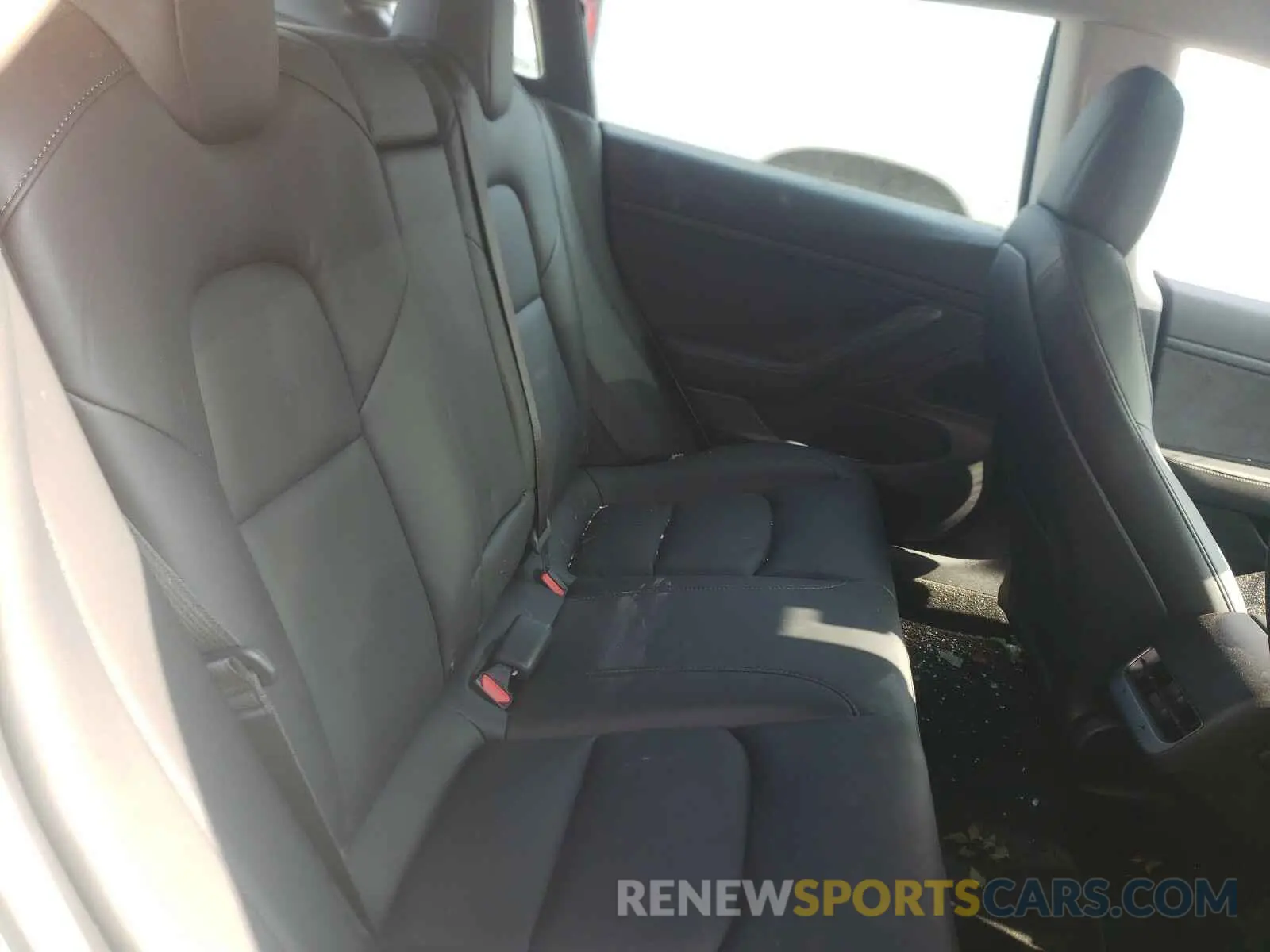 6 Photograph of a damaged car 5YJ3E1EA0LF783560 TESLA MODEL 3 2020