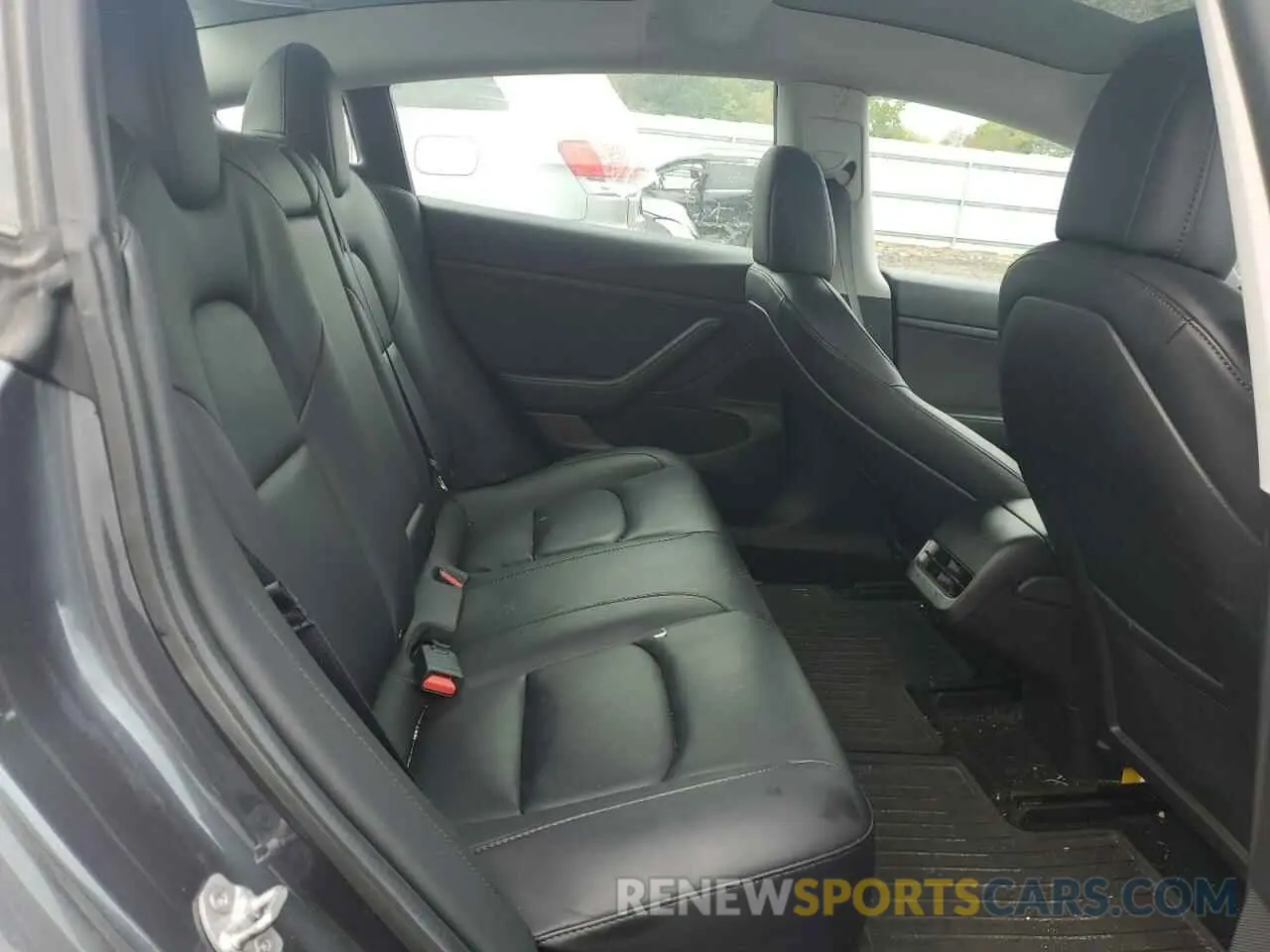 10 Photograph of a damaged car 5YJ3E1EA0LF784840 TESLA MODEL 3 2020