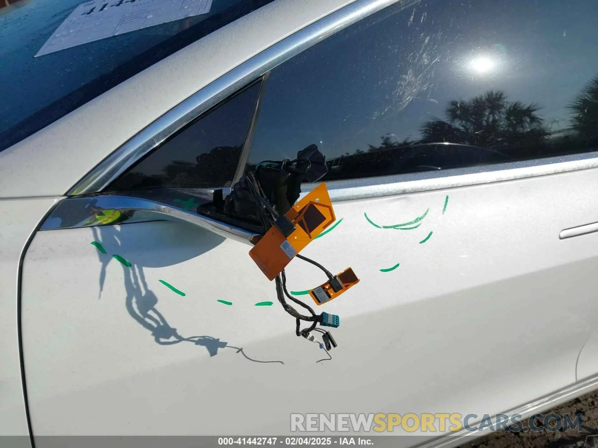18 Photograph of a damaged car 5YJ3E1EA0LF785681 TESLA MODEL 3 2020