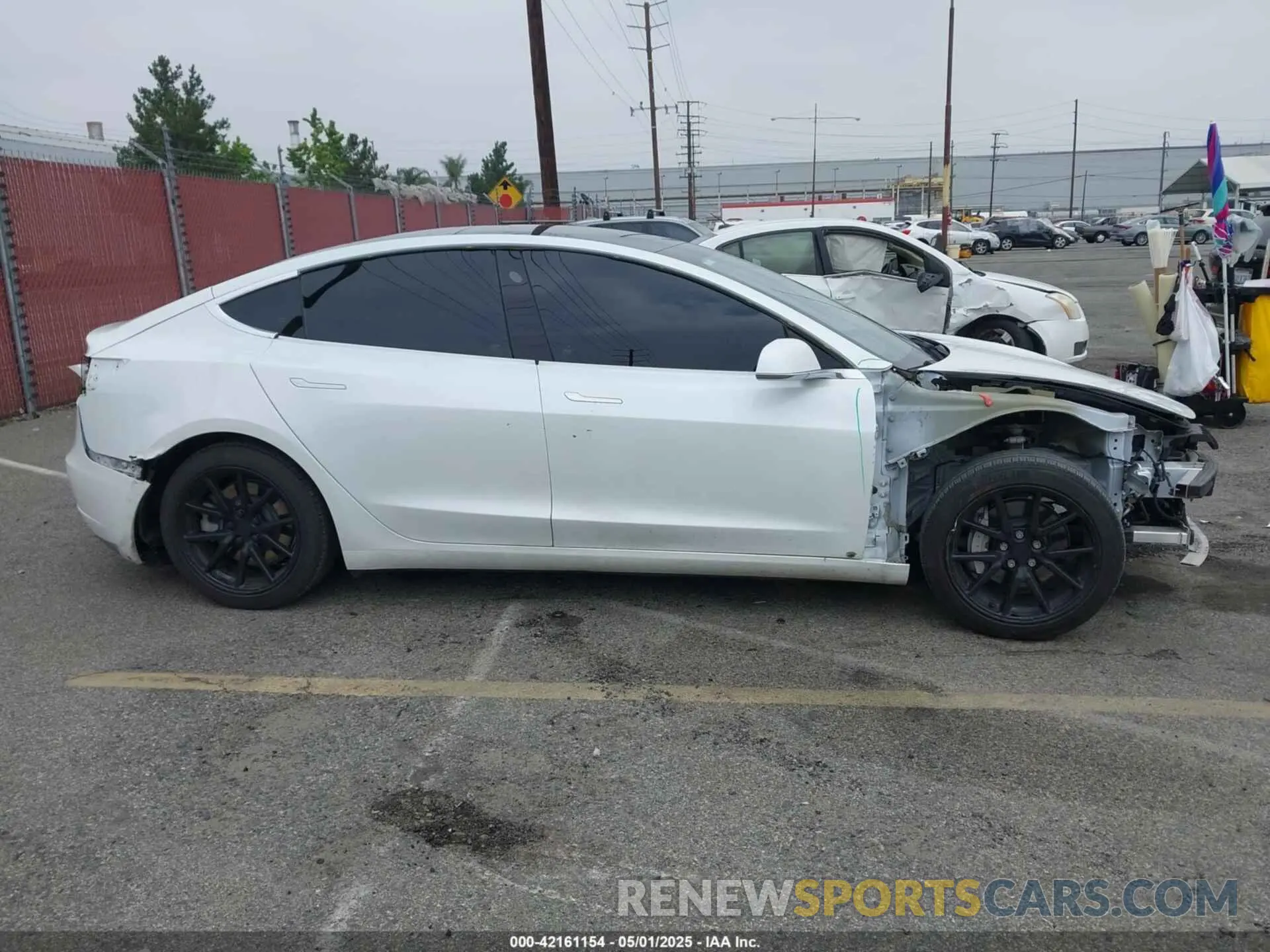 14 Фотография поврежденного автомобиля 5YJ3E1EA0LF803984 TESLA MODEL 3 2020