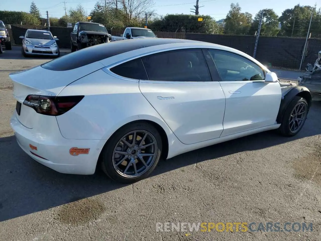 3 Фотография поврежденного автомобиля 5YJ3E1EA0LF808571 TESLA MODEL 3 2020