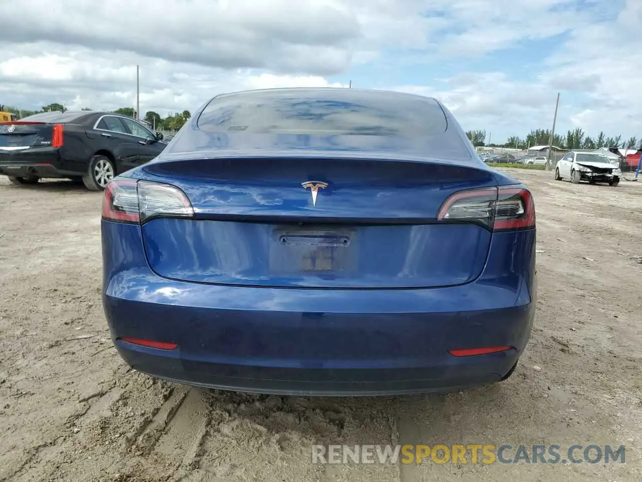 6 Photograph of a damaged car 5YJ3E1EA1LF611912 TESLA MODEL 3 2020