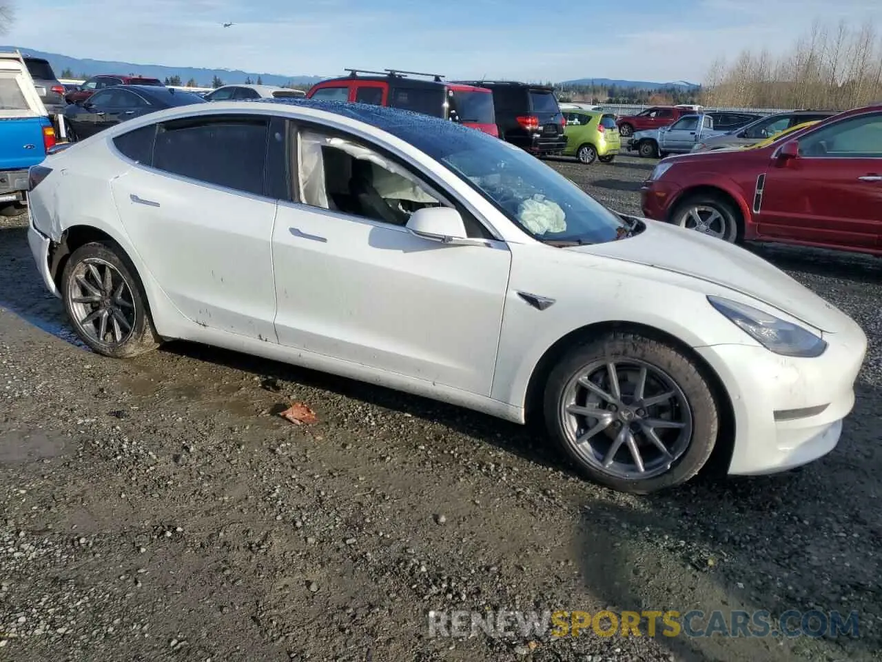 4 Фотография поврежденного автомобиля 5YJ3E1EA1LF632873 TESLA MODEL 3 2020