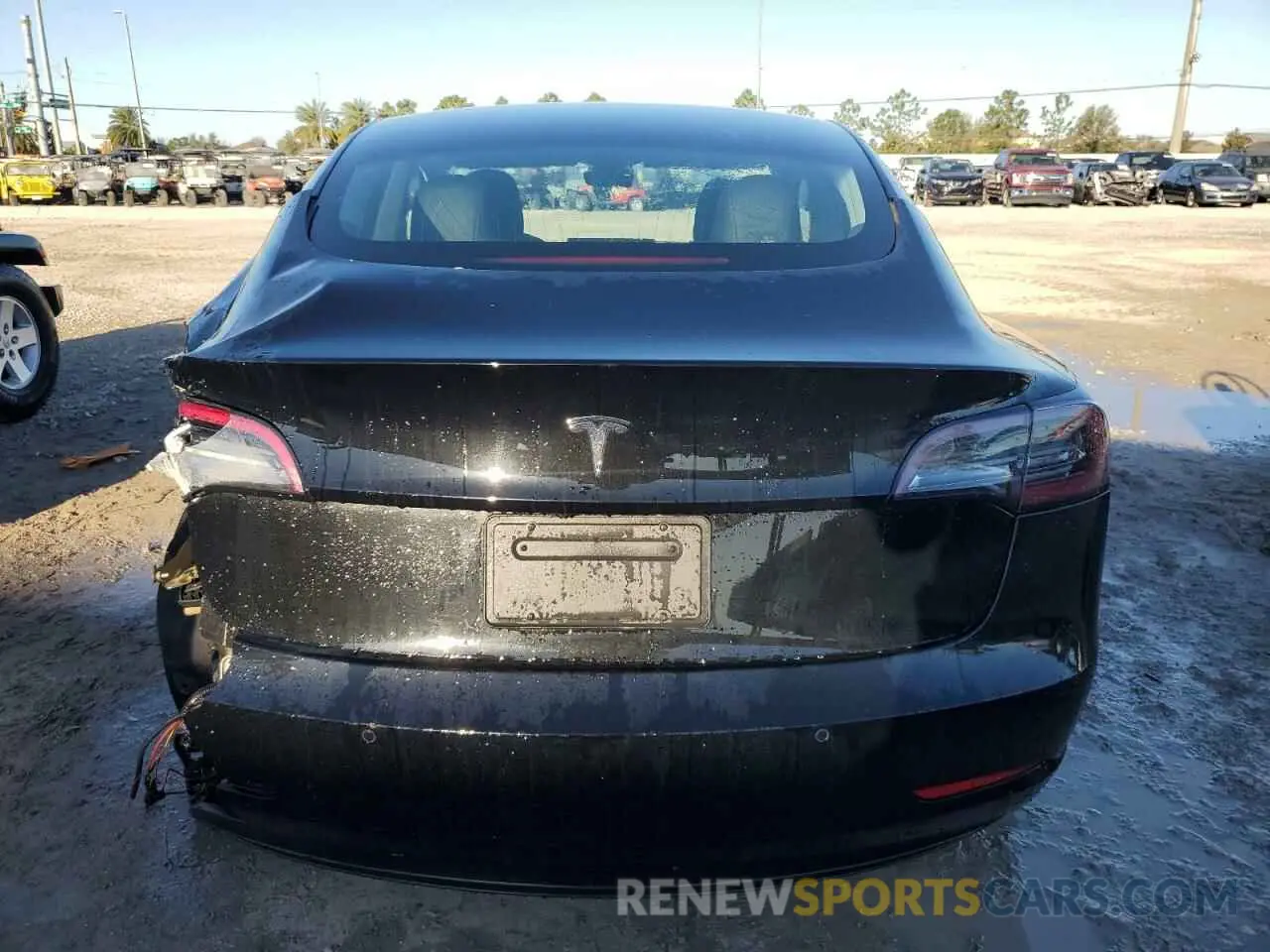 6 Photograph of a damaged car 5YJ3E1EA1LF643873 TESLA MODEL 3 2020