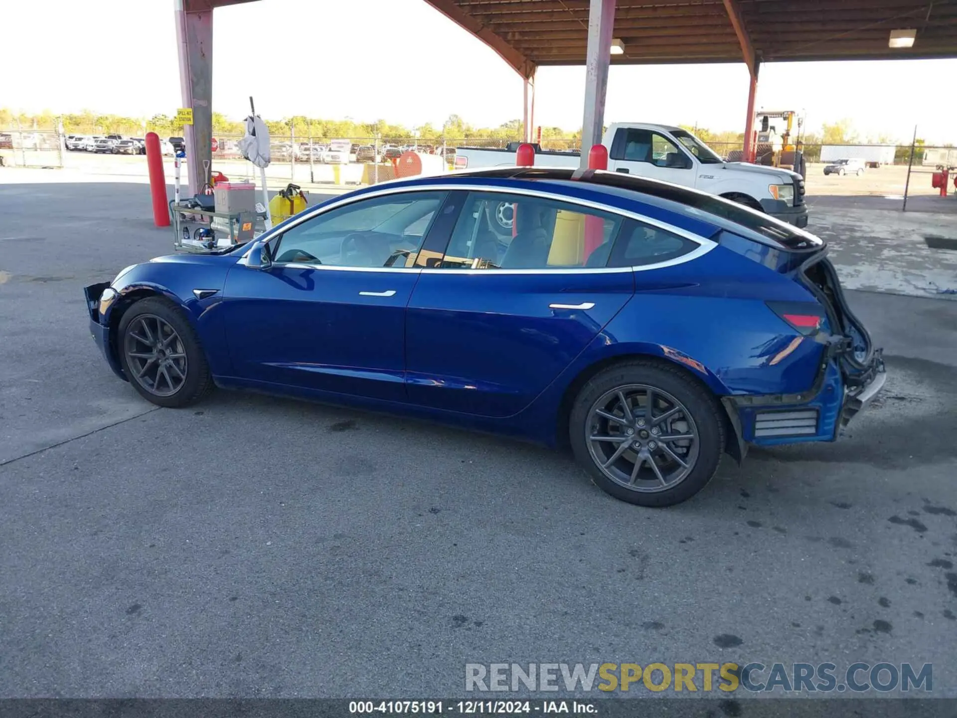 15 Photograph of a damaged car 5YJ3E1EA1LF736893 TESLA MODEL 3 2020