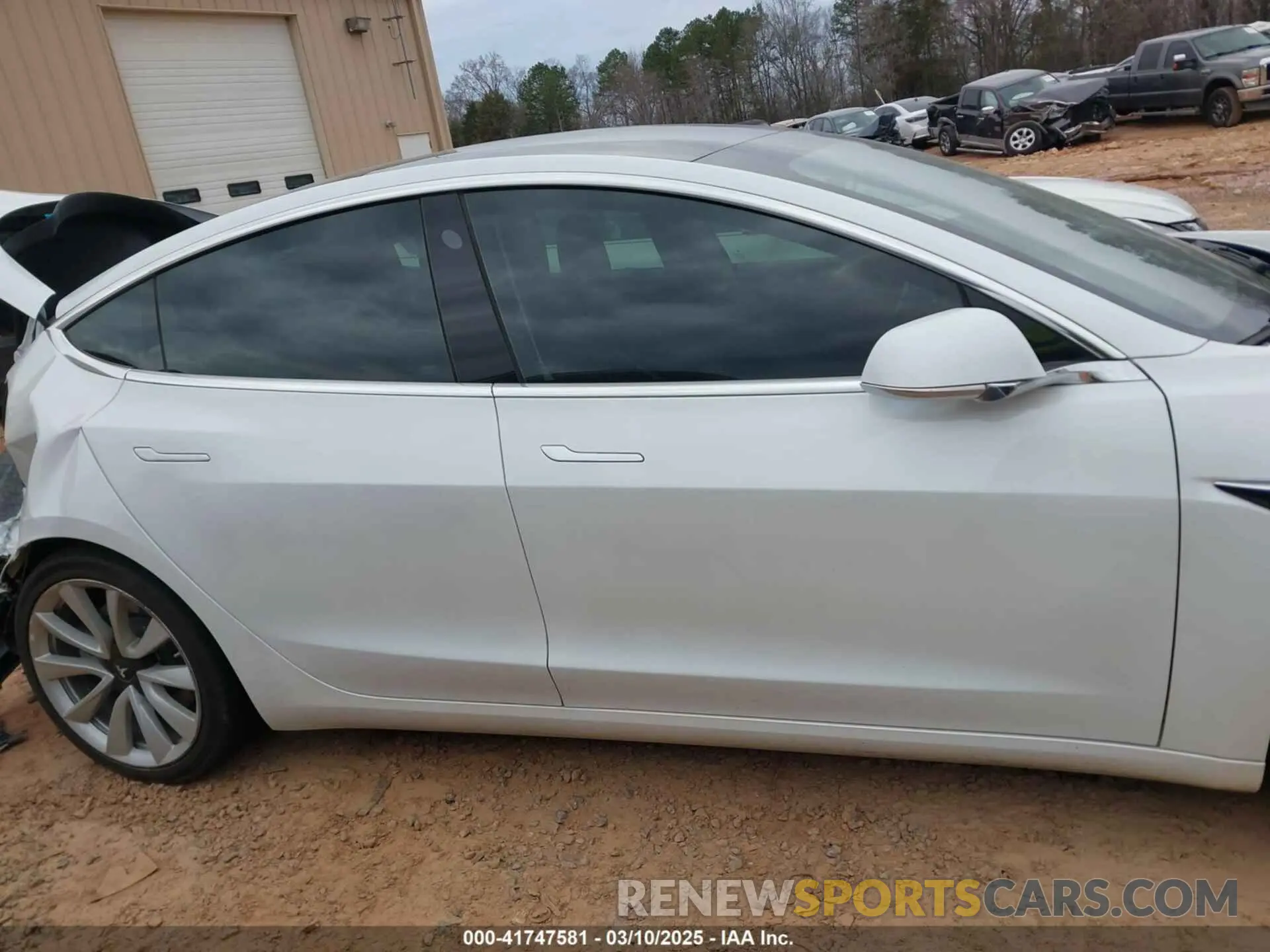 12 Photograph of a damaged car 5YJ3E1EA1LF738062 TESLA MODEL 3 2020