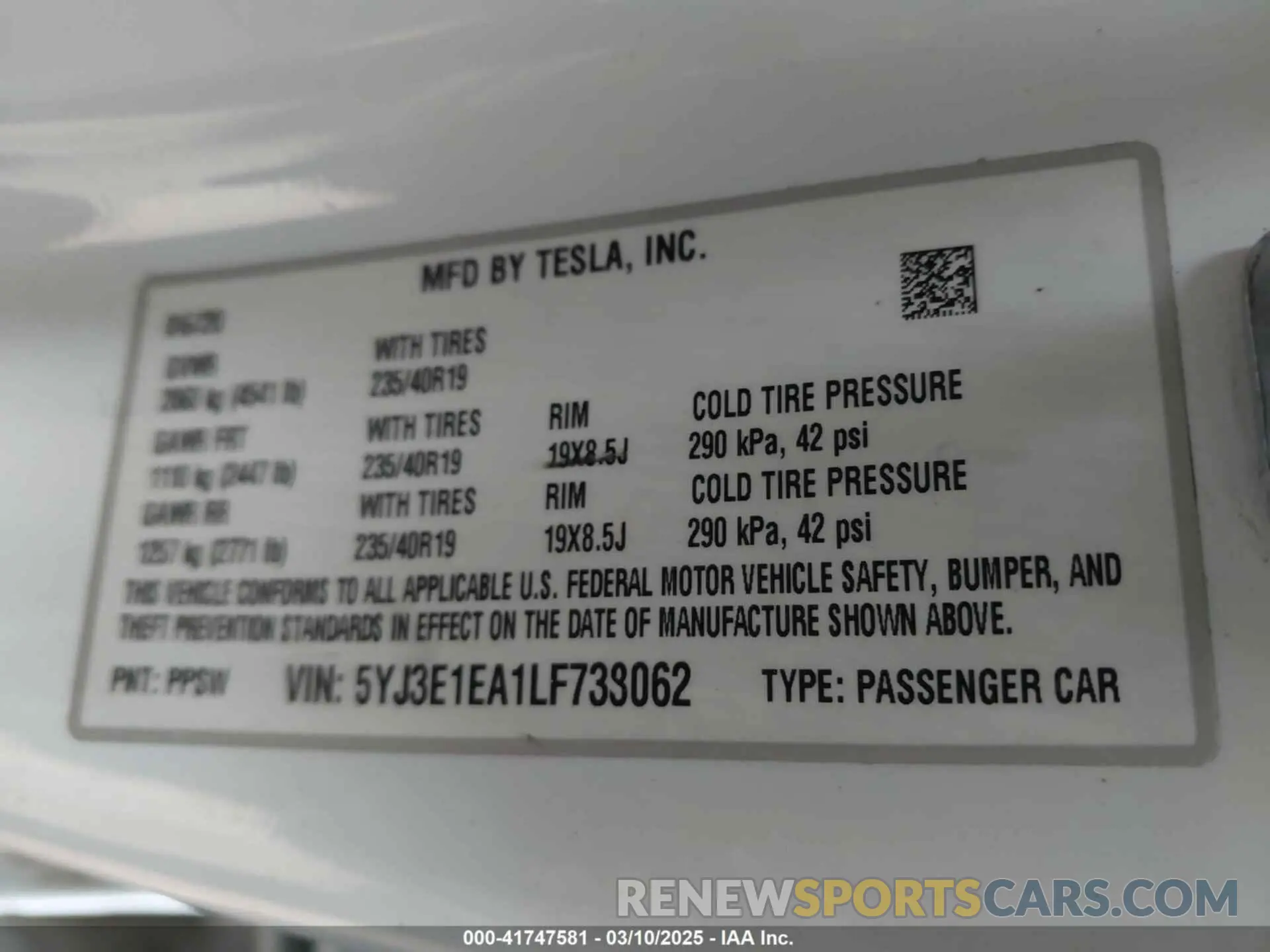 9 Photograph of a damaged car 5YJ3E1EA1LF738062 TESLA MODEL 3 2020