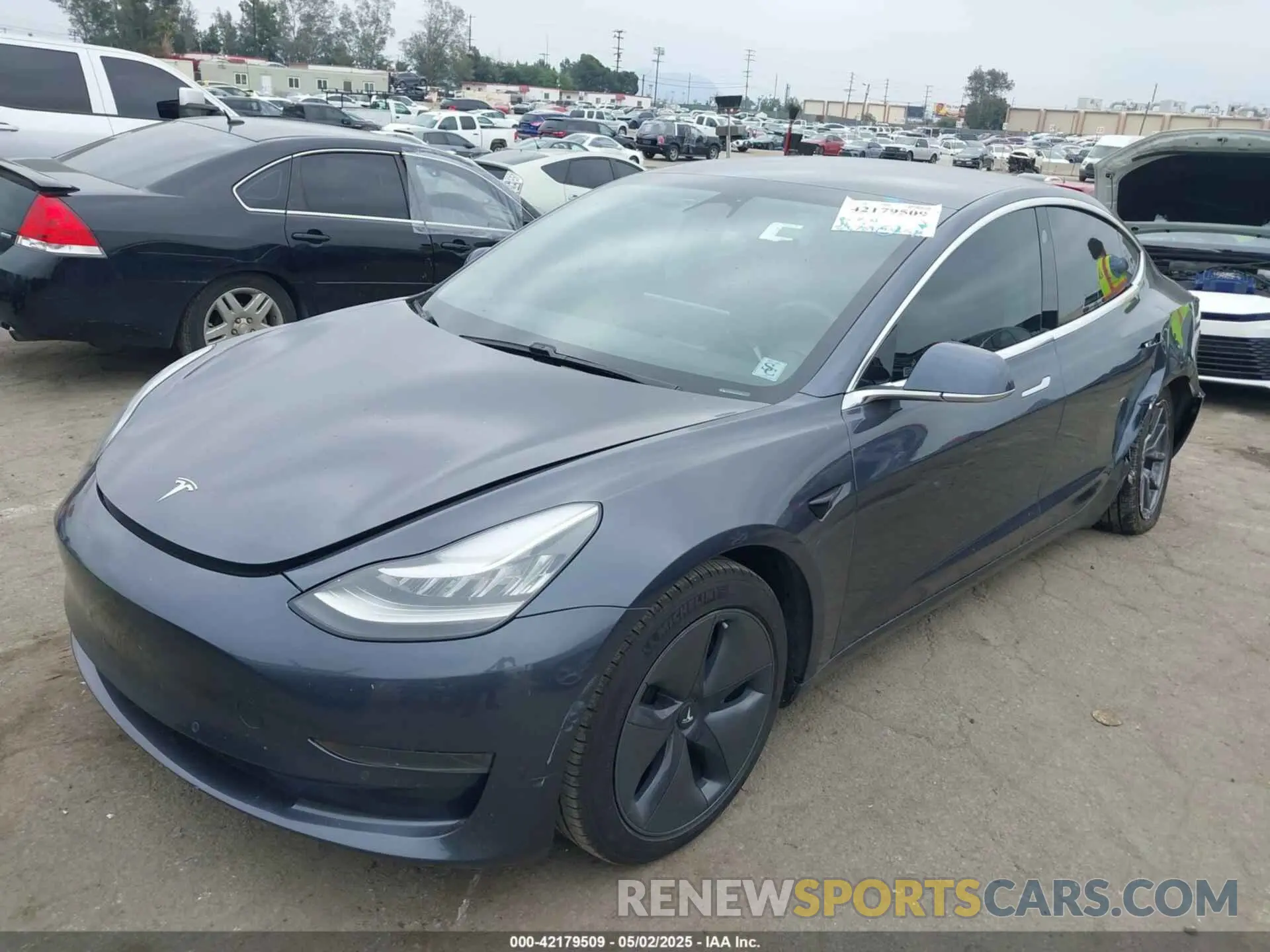 2 Фотография поврежденного автомобиля 5YJ3E1EA1LF799136 TESLA MODEL 3 2020