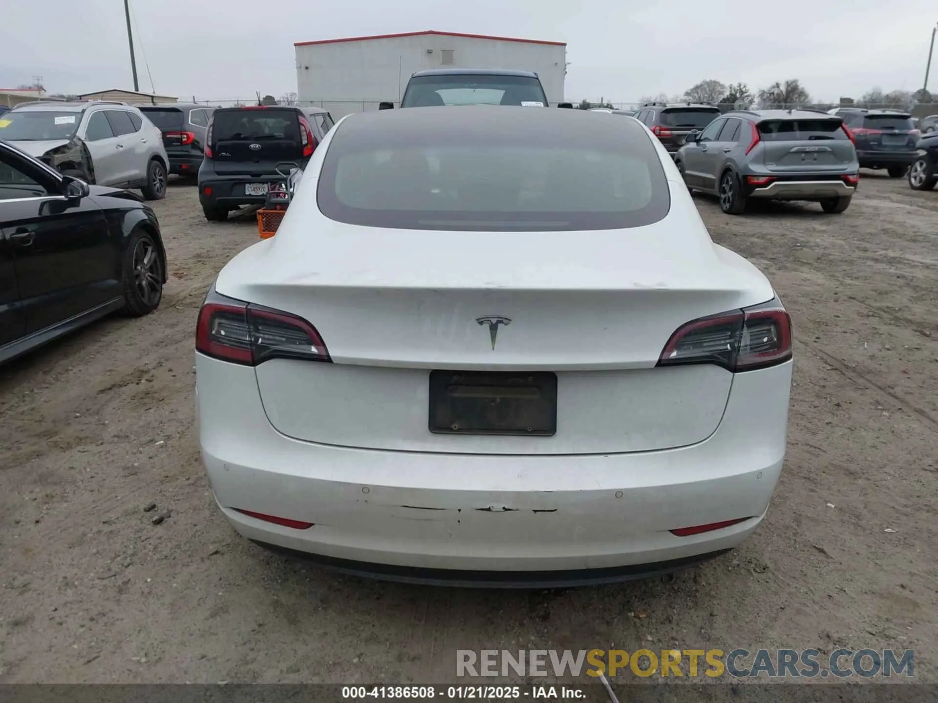 17 Фотография поврежденного автомобиля 5YJ3E1EA1LF799766 TESLA MODEL 3 2020