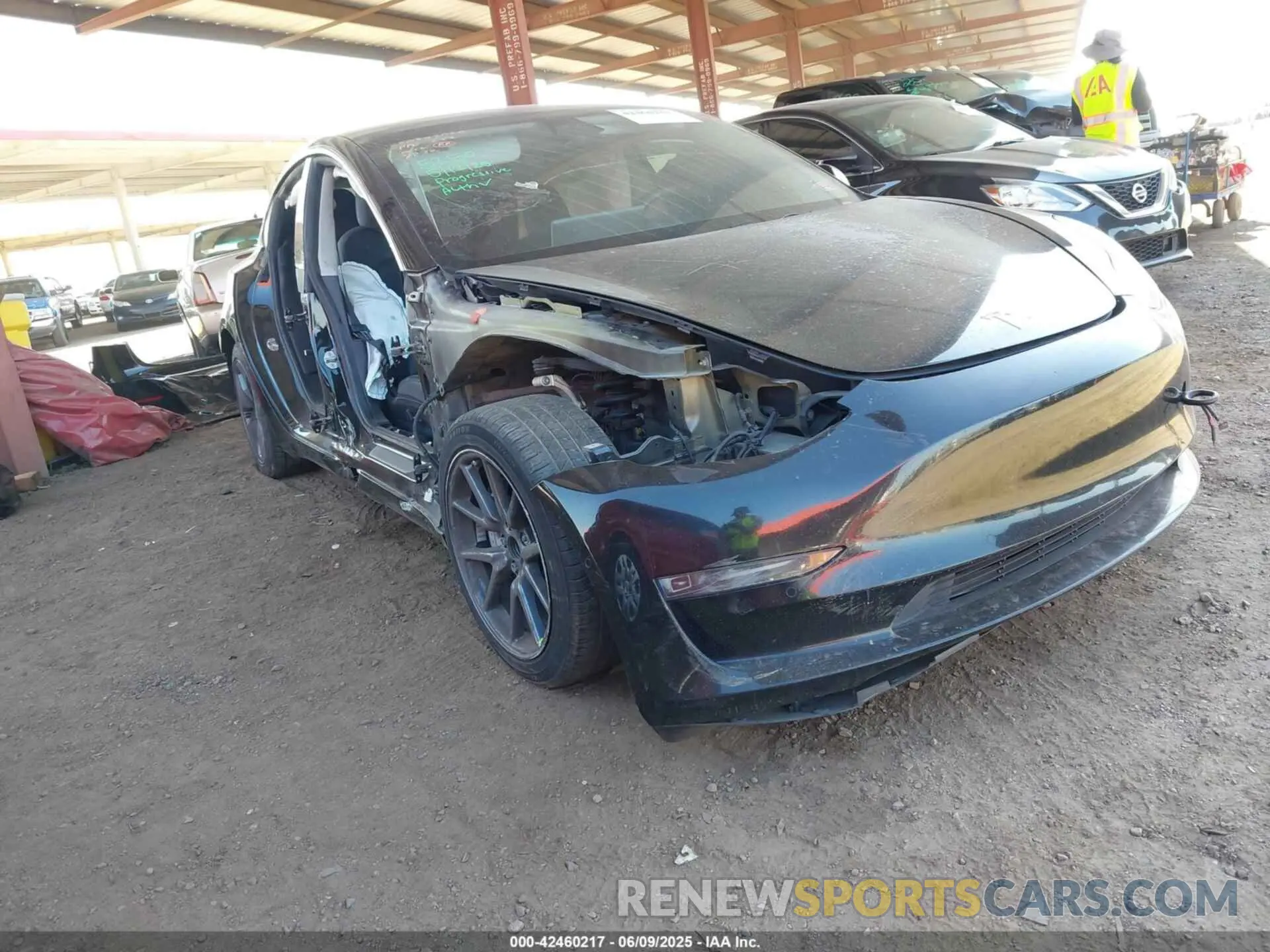 1 Фотография поврежденного автомобиля 5YJ3E1EA2LF609232 TESLA MODEL 3 2020