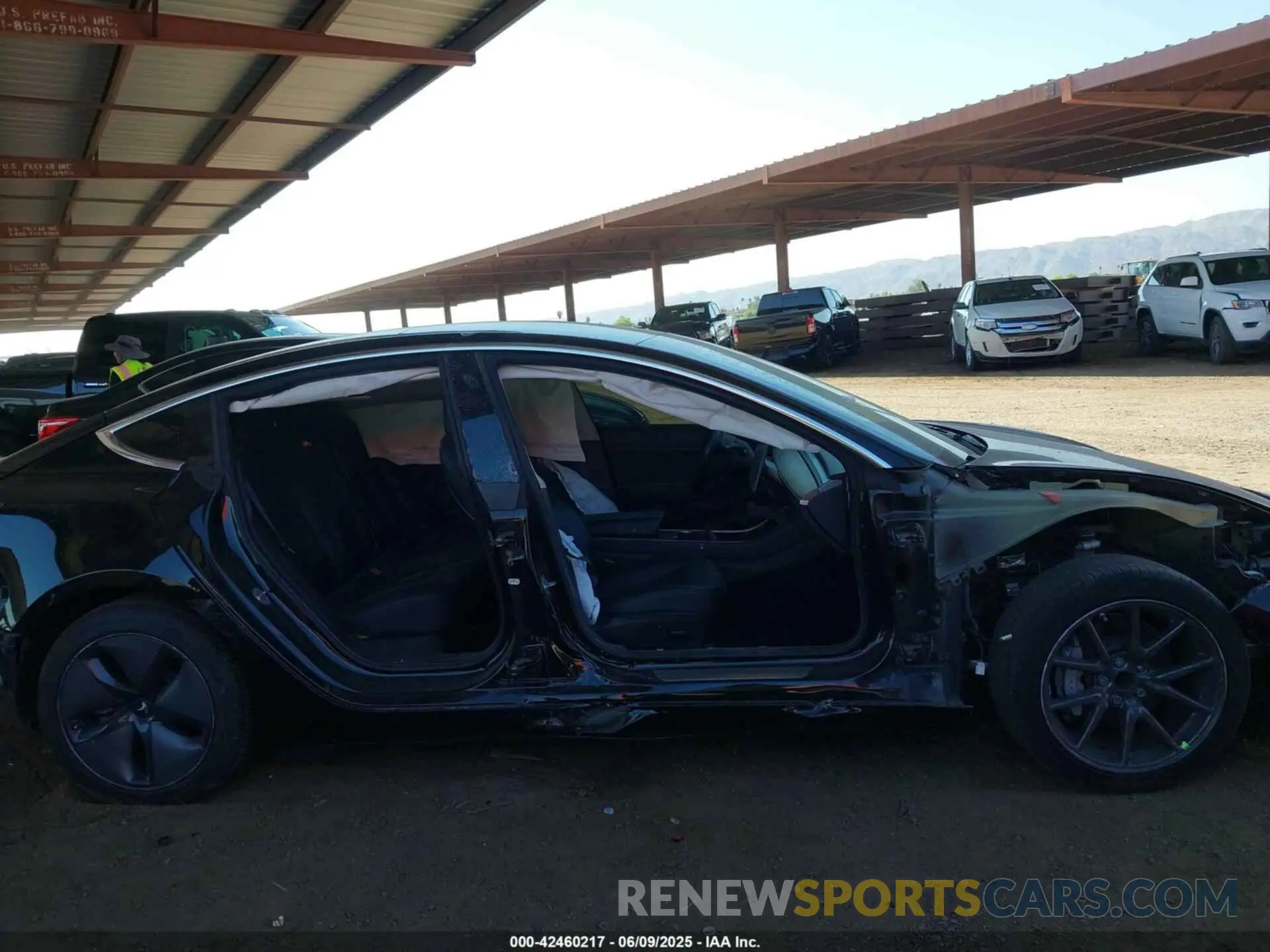 14 Фотография поврежденного автомобиля 5YJ3E1EA2LF609232 TESLA MODEL 3 2020