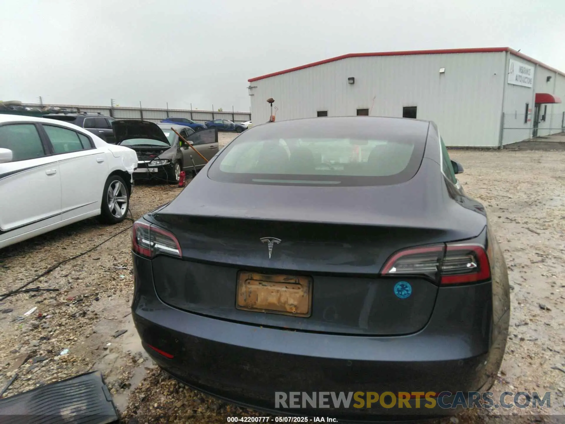 15 Фотография поврежденного автомобиля 5YJ3E1EA2LF611448 TESLA MODEL 3 2020