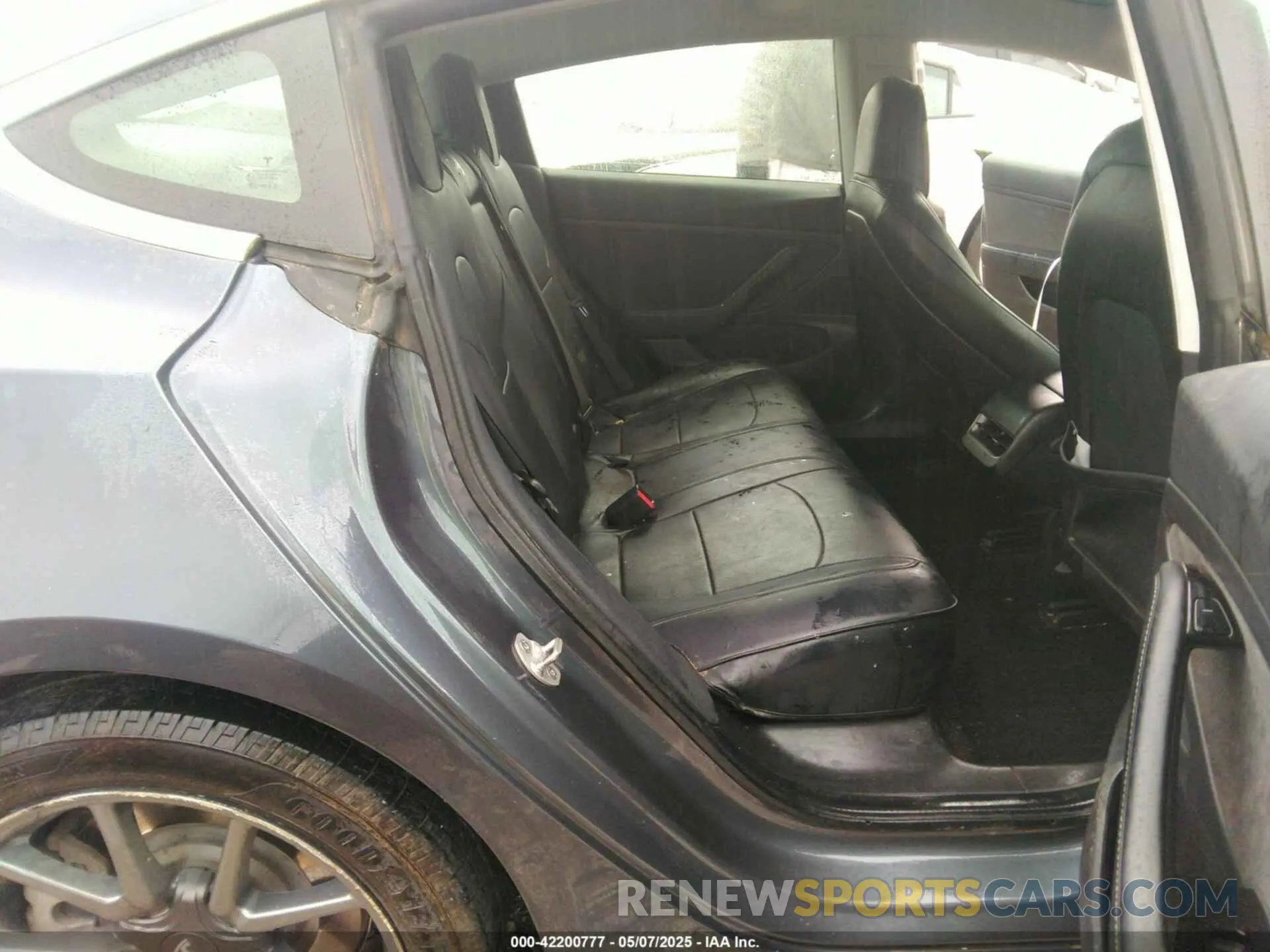 8 Фотография поврежденного автомобиля 5YJ3E1EA2LF611448 TESLA MODEL 3 2020