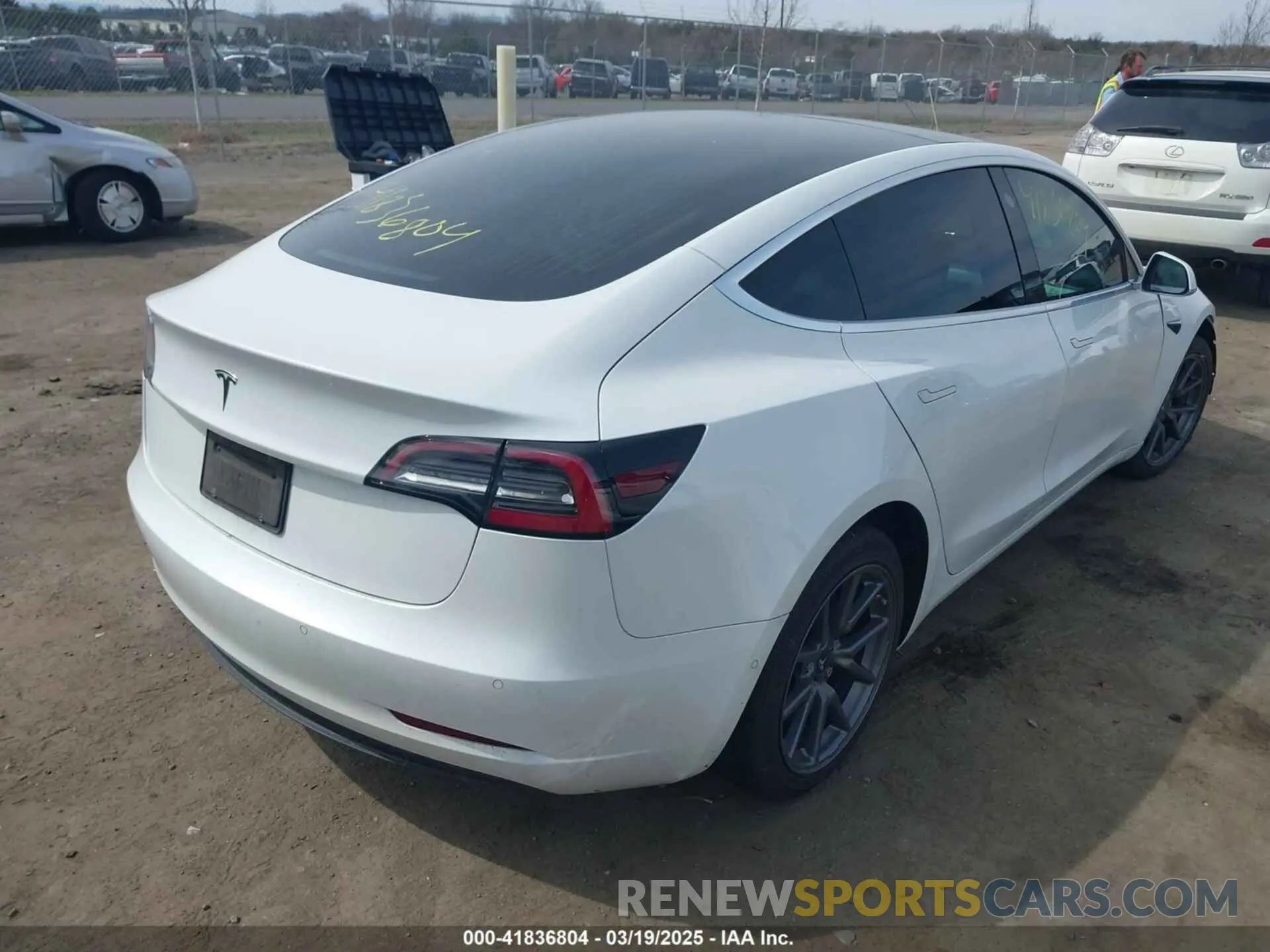 4 Photograph of a damaged car 5YJ3E1EA2LF634678 TESLA MODEL 3 2020