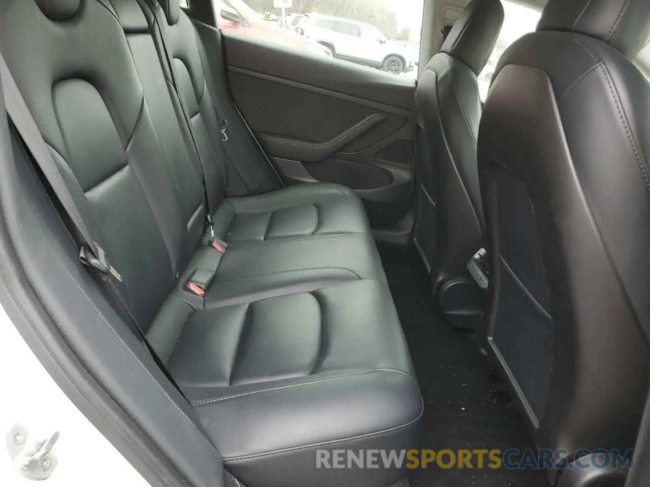 10 Photograph of a damaged car 5YJ3E1EA2LF645406 TESLA MODEL 3 2020