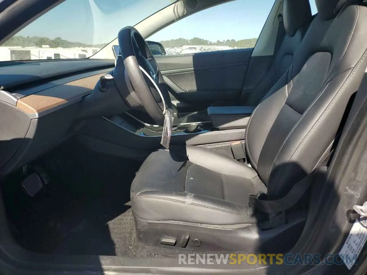 7 Photograph of a damaged car 5YJ3E1EA2LF658124 TESLA MODEL 3 2020