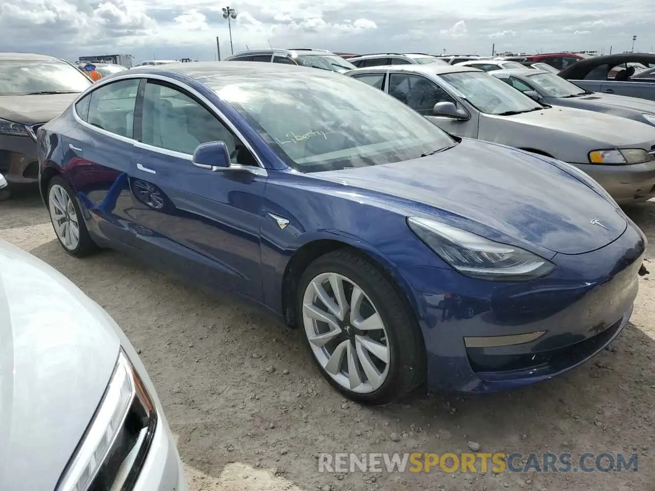 4 Фотография поврежденного автомобиля 5YJ3E1EA2LF662688 TESLA MODEL 3 2020