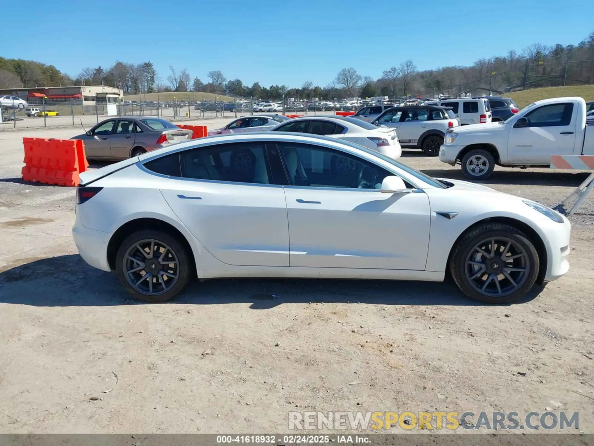 13 Photograph of a damaged car 5YJ3E1EA2LF718144 TESLA MODEL 3 2020