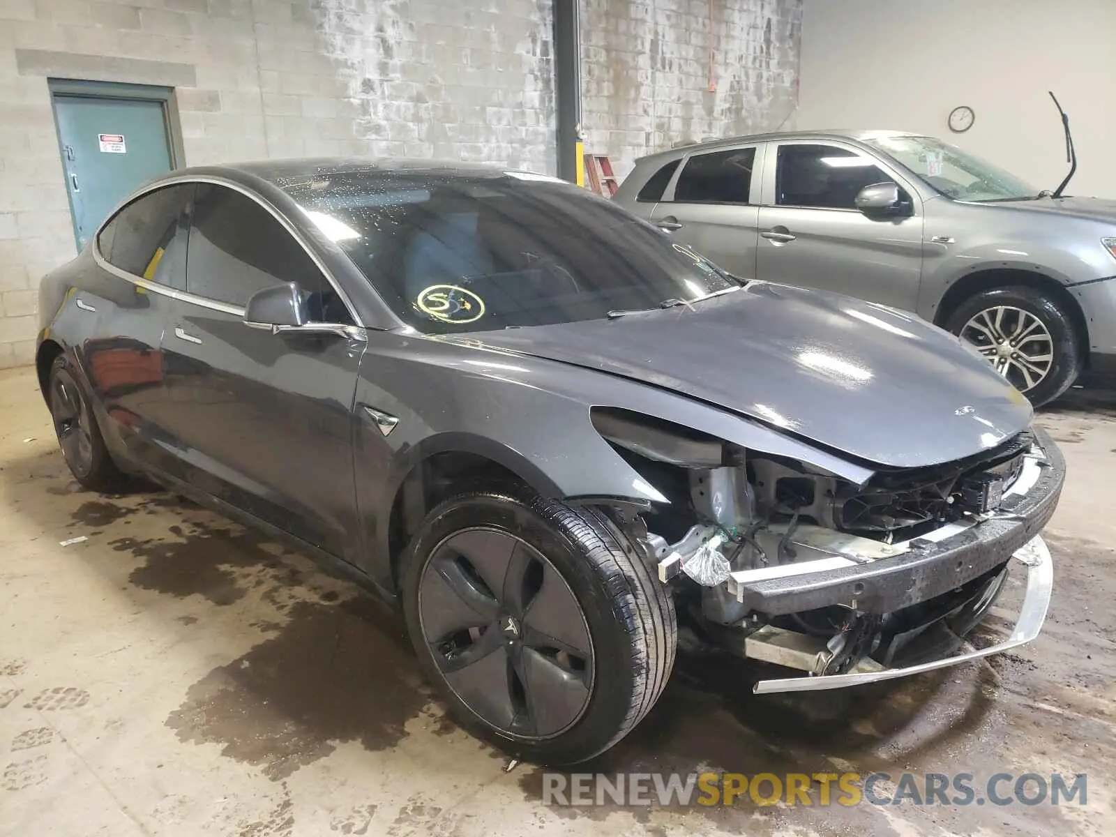 1 Photograph of a damaged car 5YJ3E1EA2LF738121 TESLA MODEL 3 2020