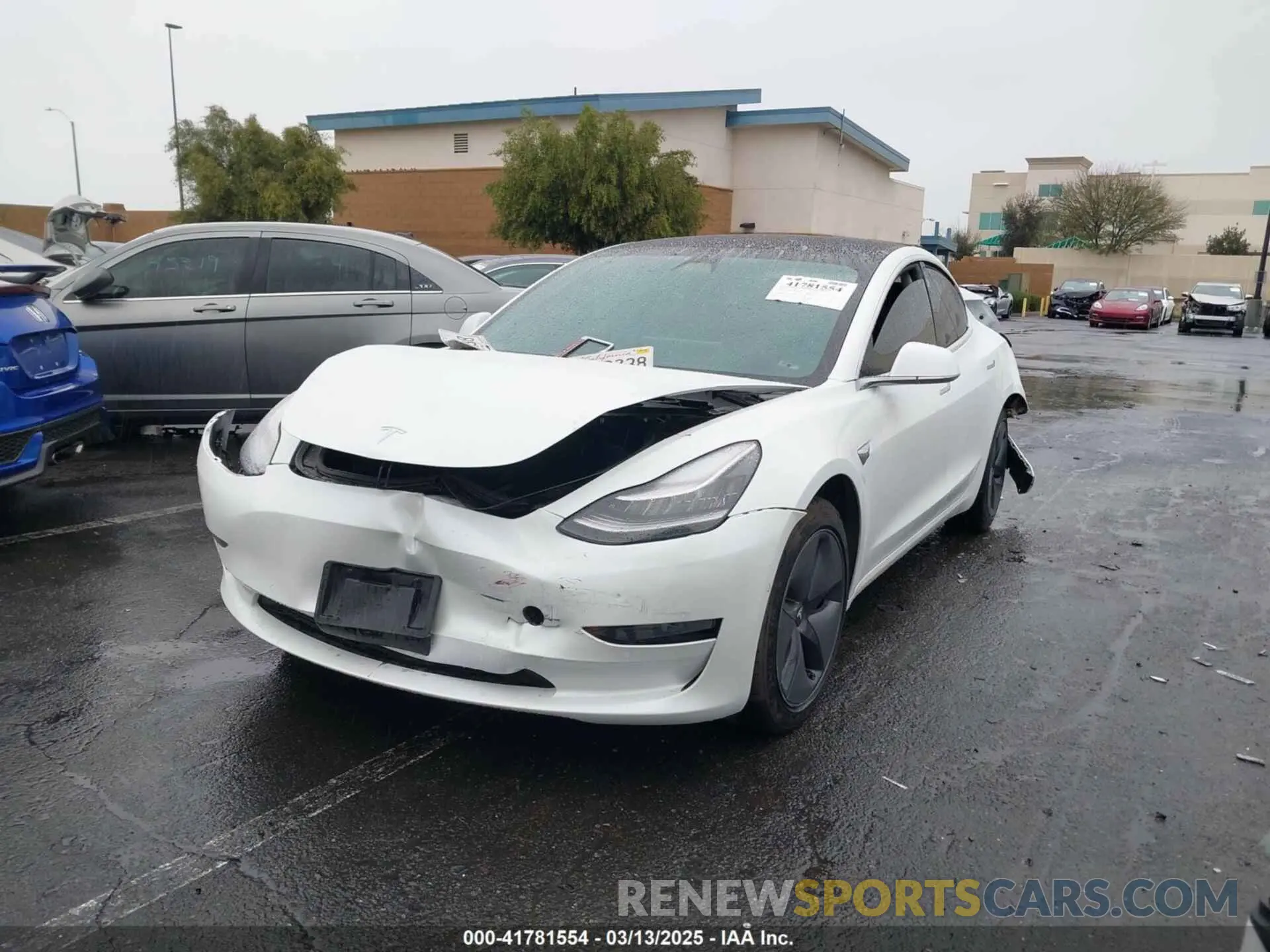 2 Фотография поврежденного автомобиля 5YJ3E1EA2LF740225 TESLA MODEL 3 2020