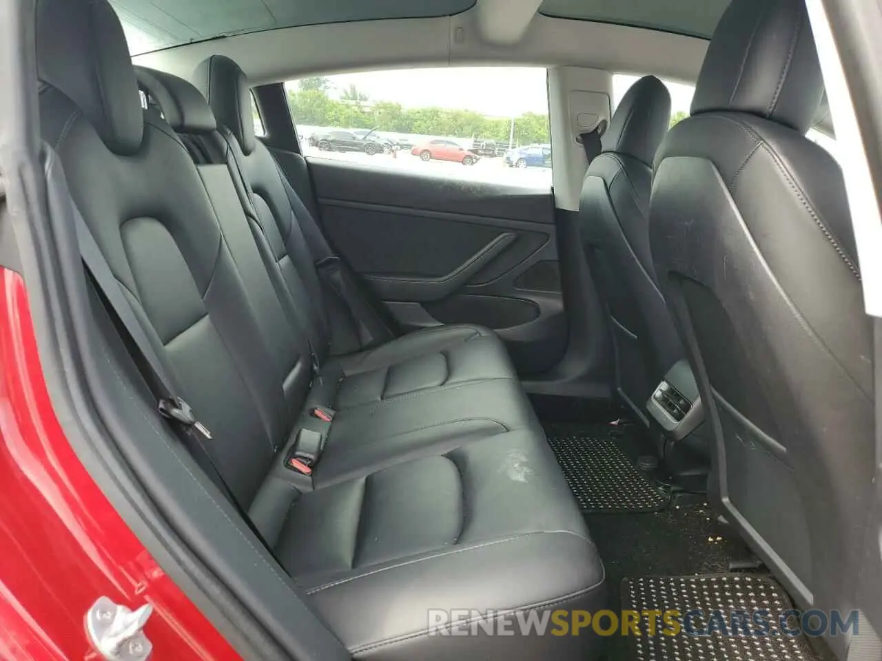10 Photograph of a damaged car 5YJ3E1EA2LF784970 TESLA MODEL 3 2020