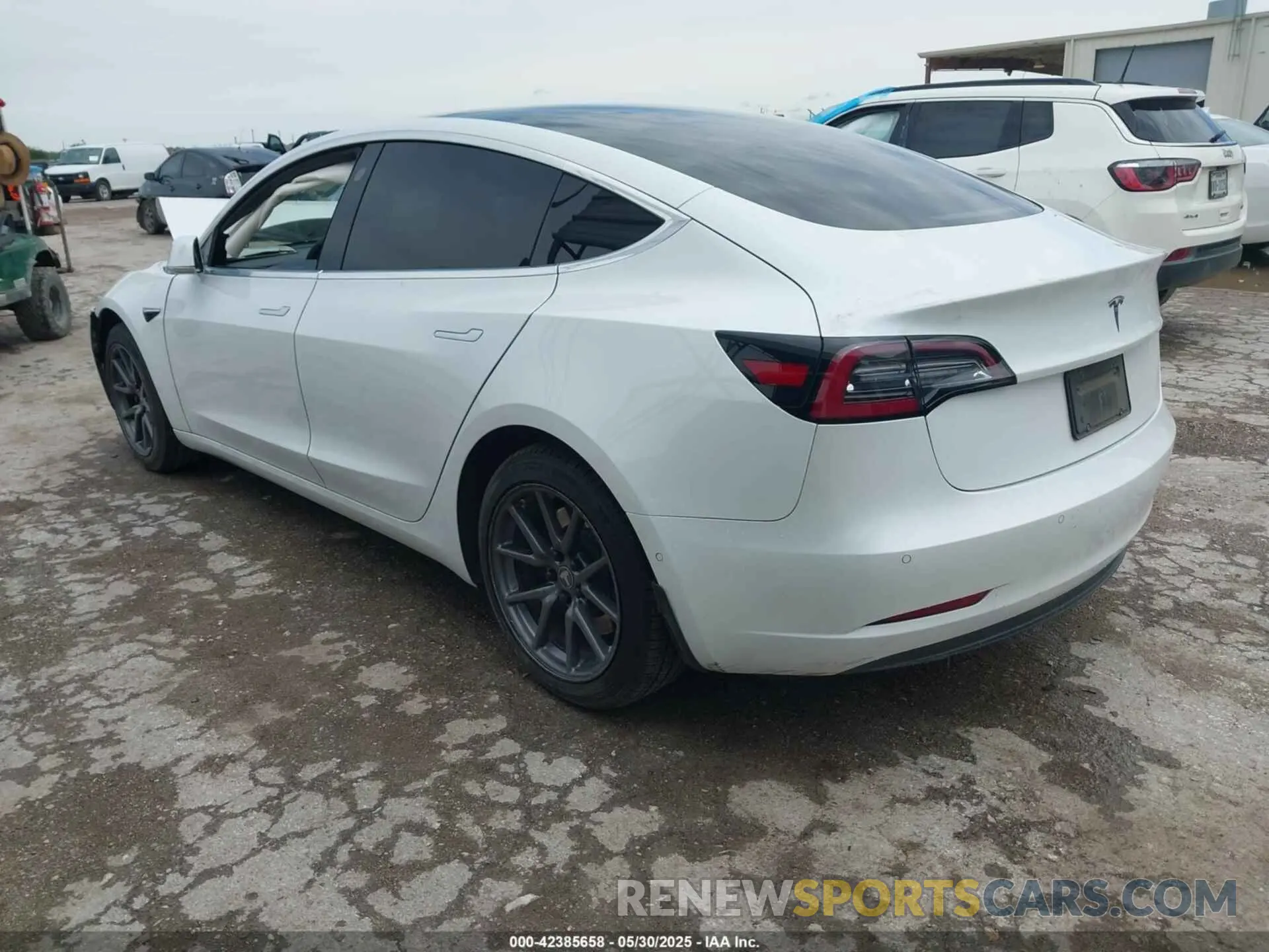 3 Фотография поврежденного автомобиля 5YJ3E1EA3LF504232 TESLA MODEL 3 2020