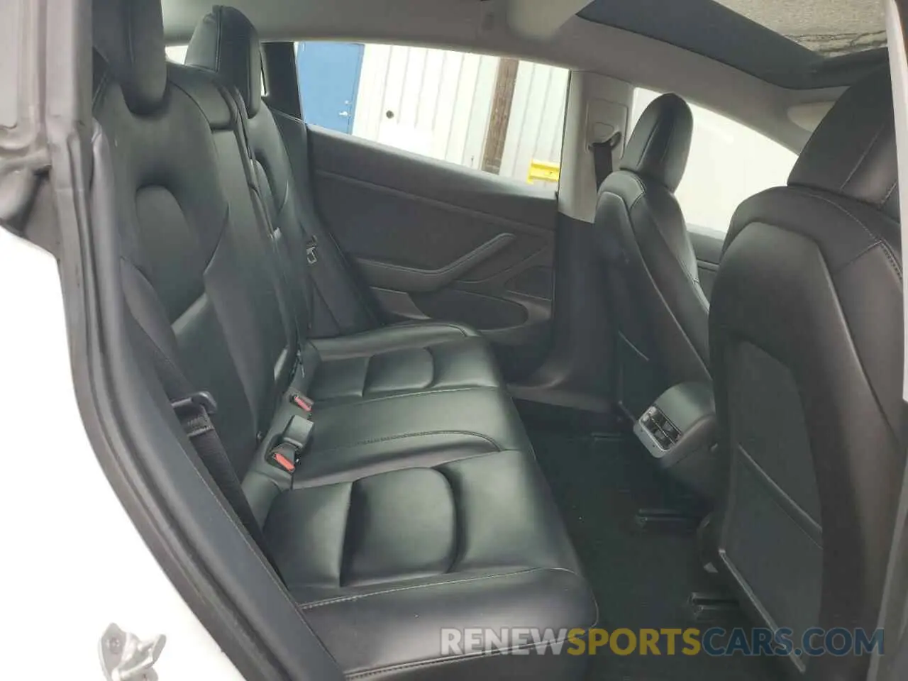 10 Photograph of a damaged car 5YJ3E1EA3LF613533 TESLA MODEL 3 2020