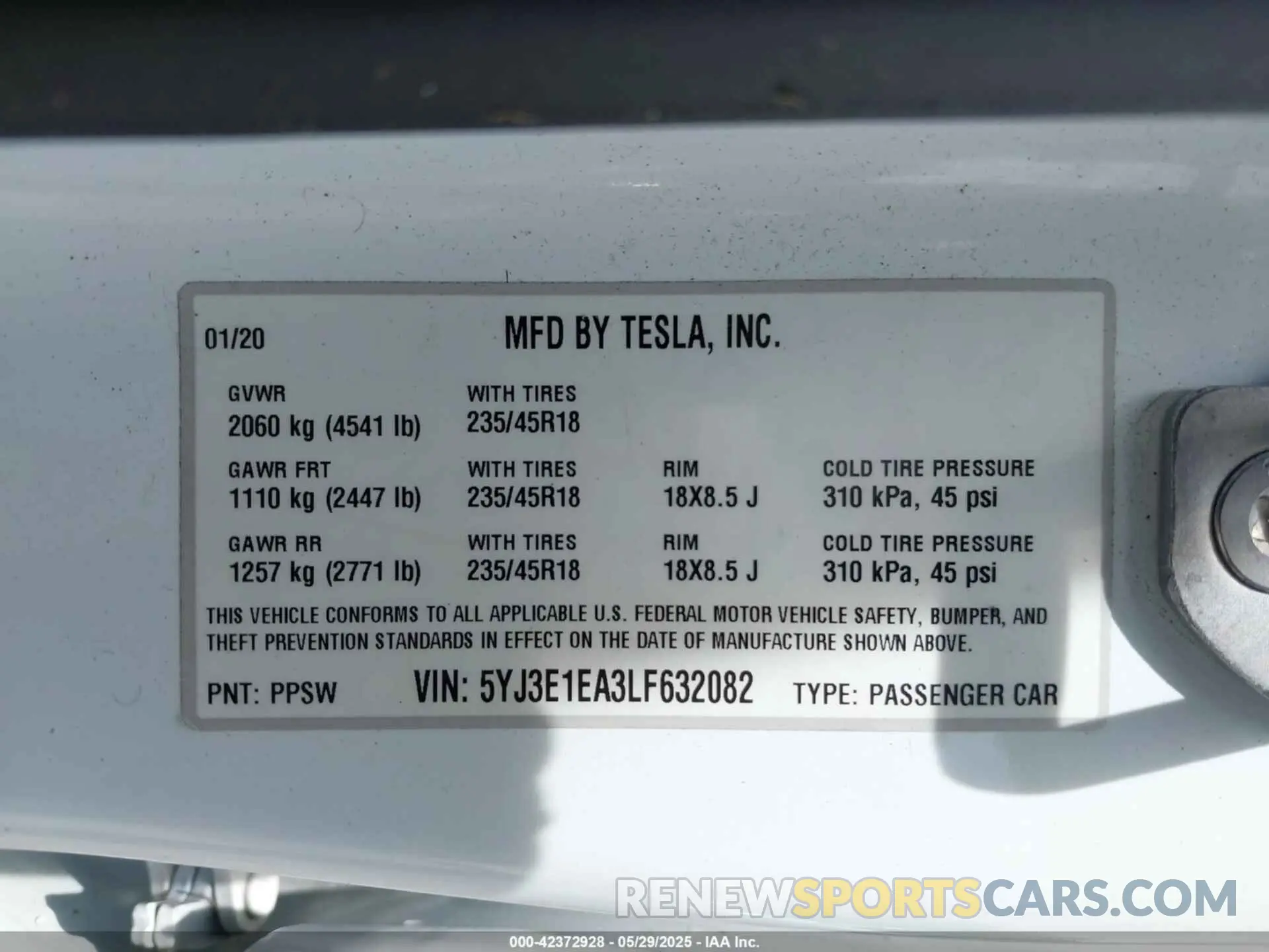 9 Photograph of a damaged car 5YJ3E1EA3LF632082 TESLA MODEL 3 2020