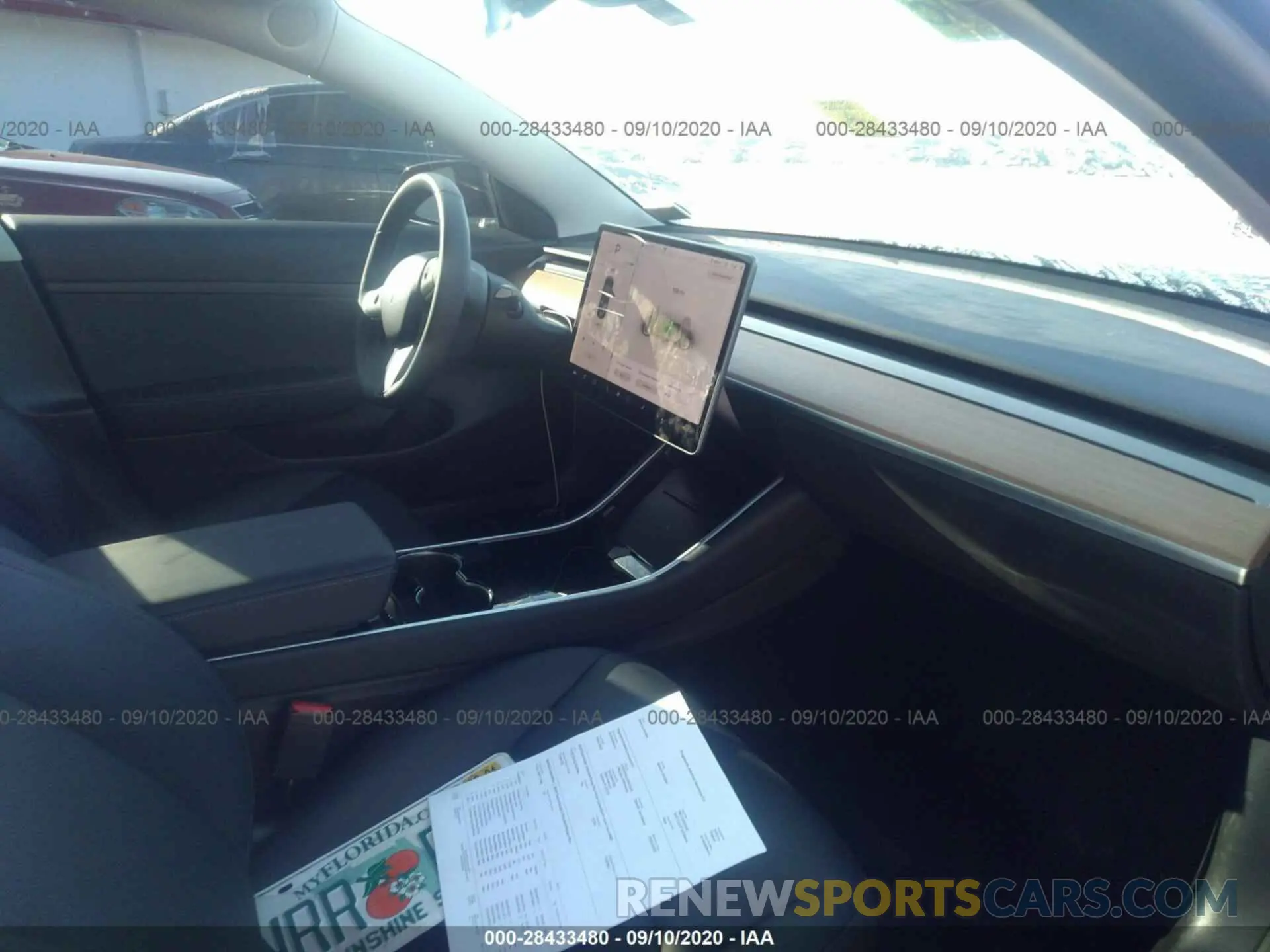 5 Photograph of a damaged car 5YJ3E1EA3LF633586 TESLA MODEL 3 2020