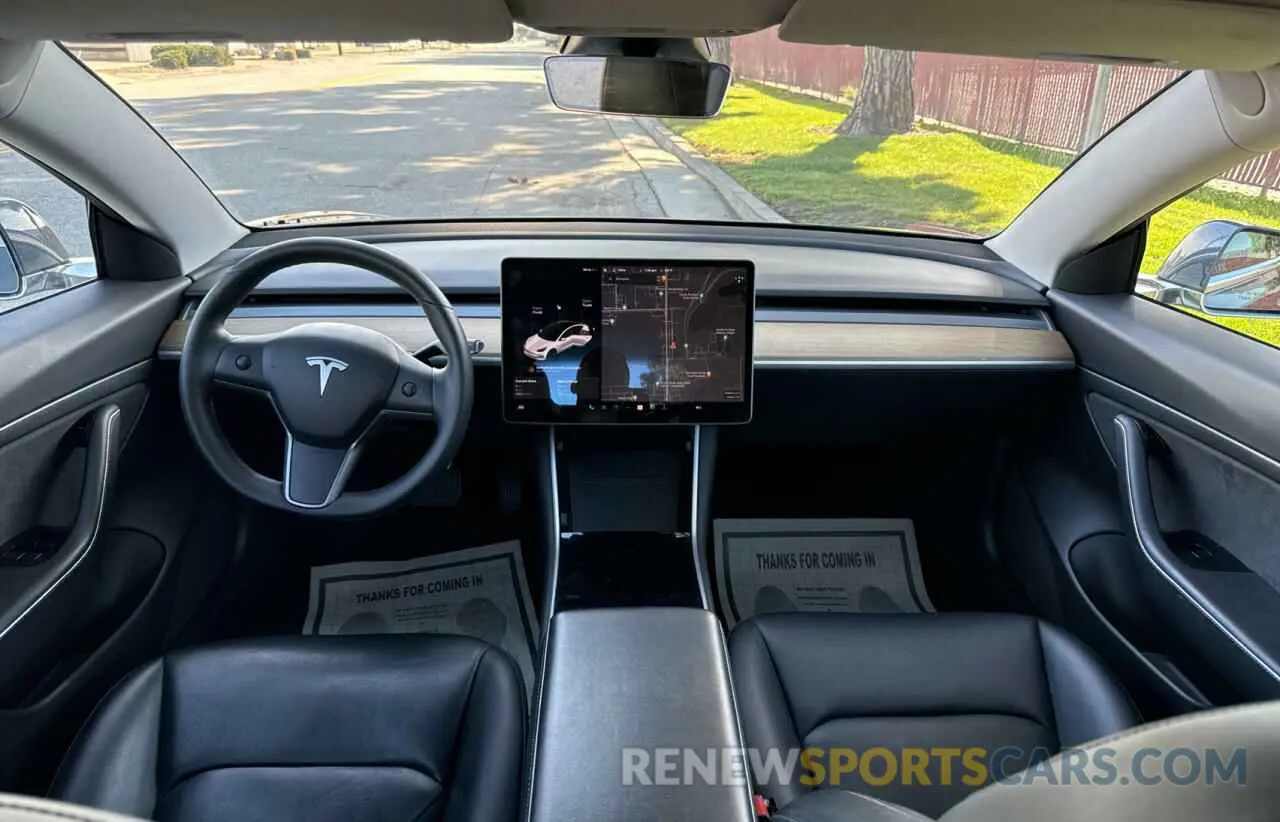 9 Photograph of a damaged car 5YJ3E1EA3LF645611 TESLA MODEL 3 2020